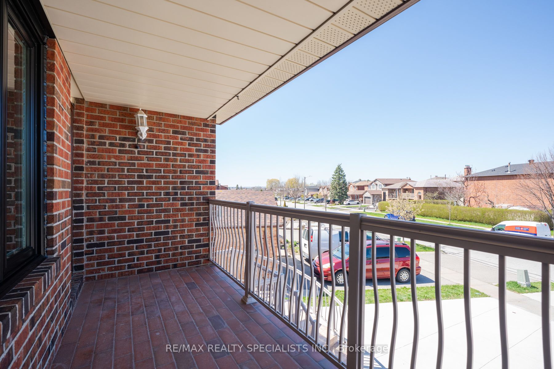#upper - 25 Twinberry Crescent Property Photo 39