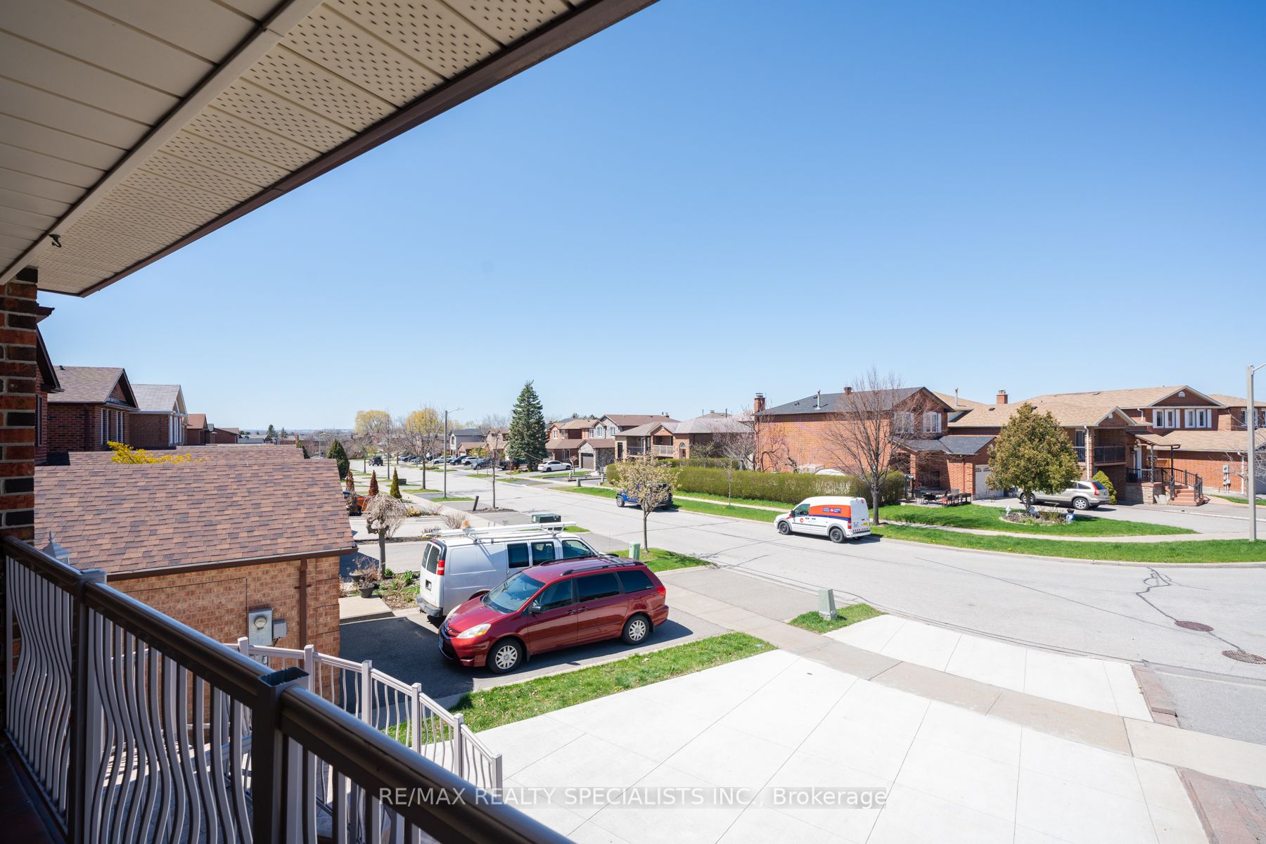 #upper - 25 Twinberry Crescent Property Photo 41