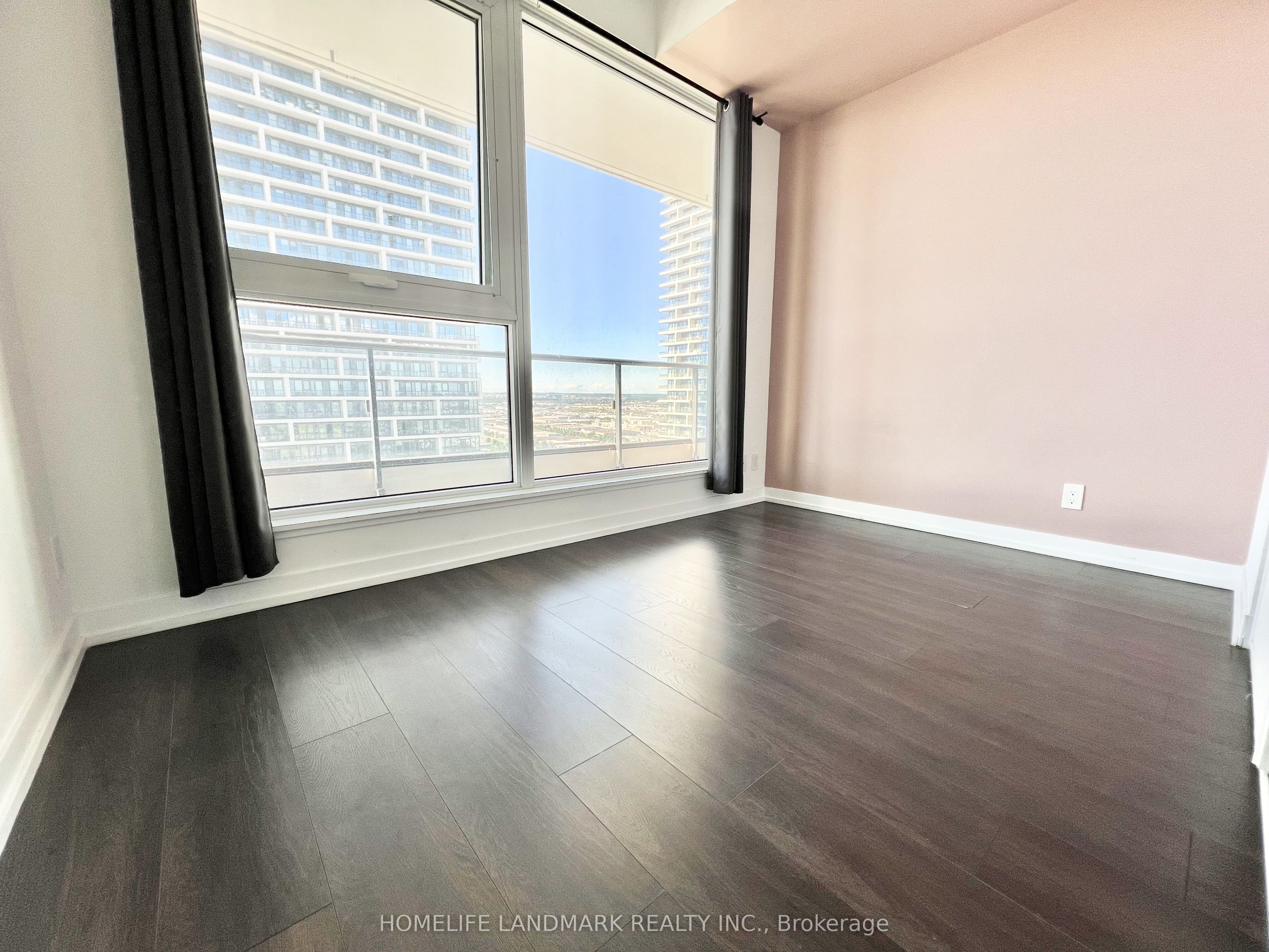 #3702 - 5 Buttermill Avenue Property Photo 25