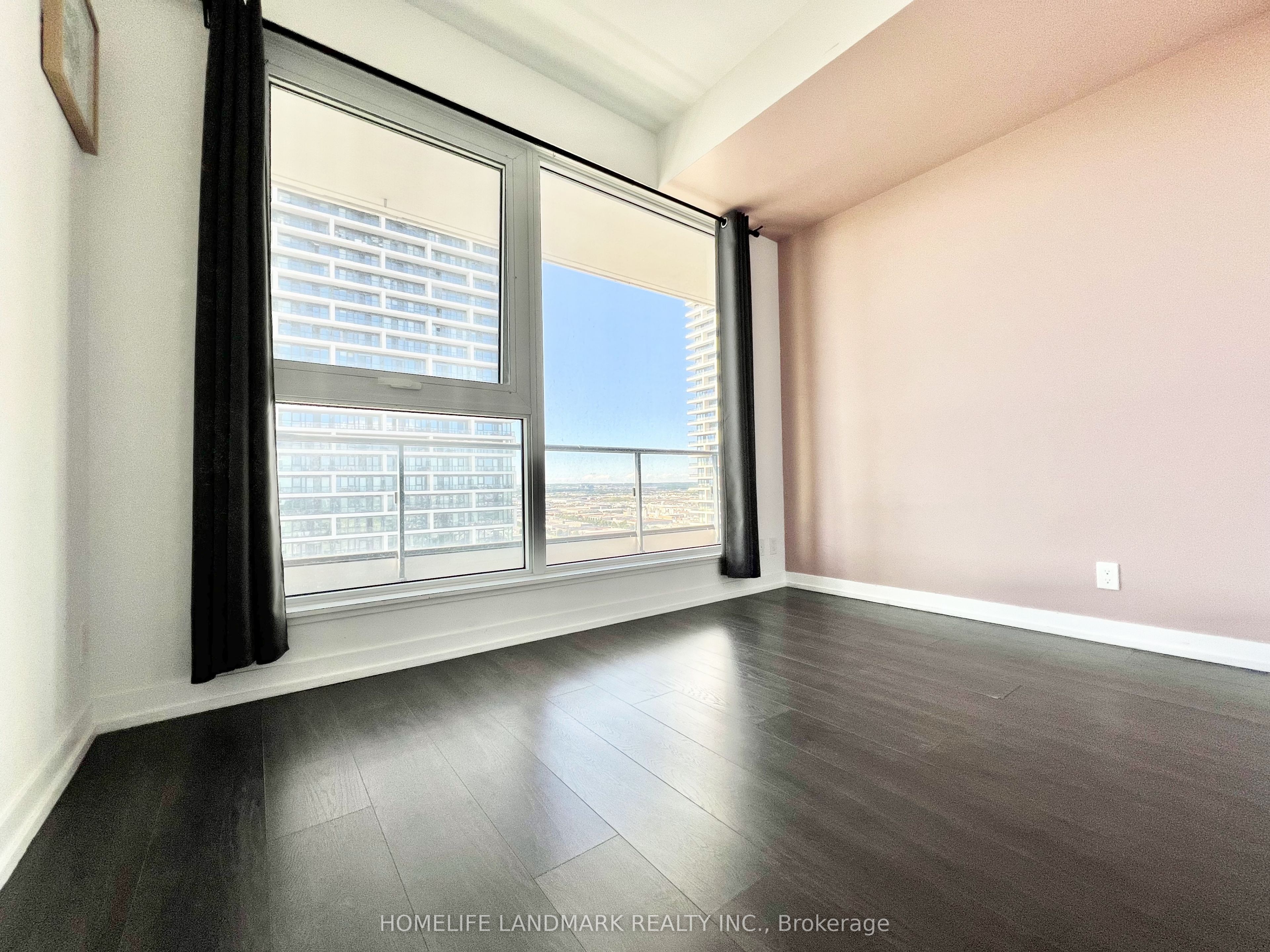 #3702 - 5 Buttermill Avenue Property Photo 26