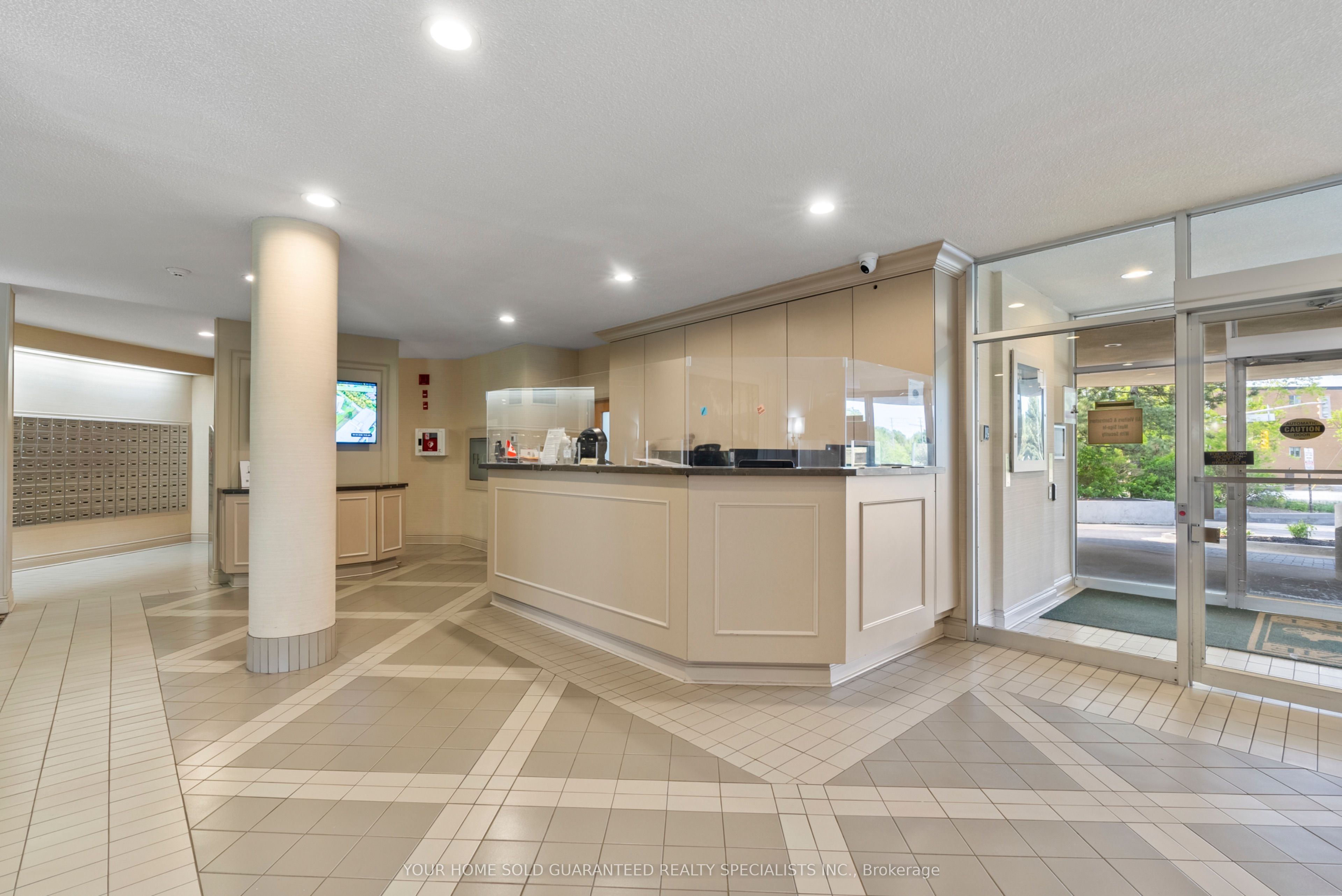 #511 - 326 Major Mackenzie Drive Property Photo 4