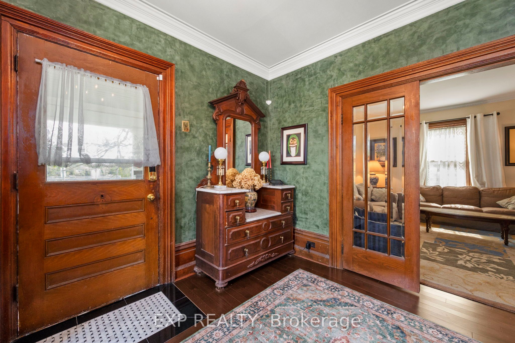 145 High Street Property Photo 8