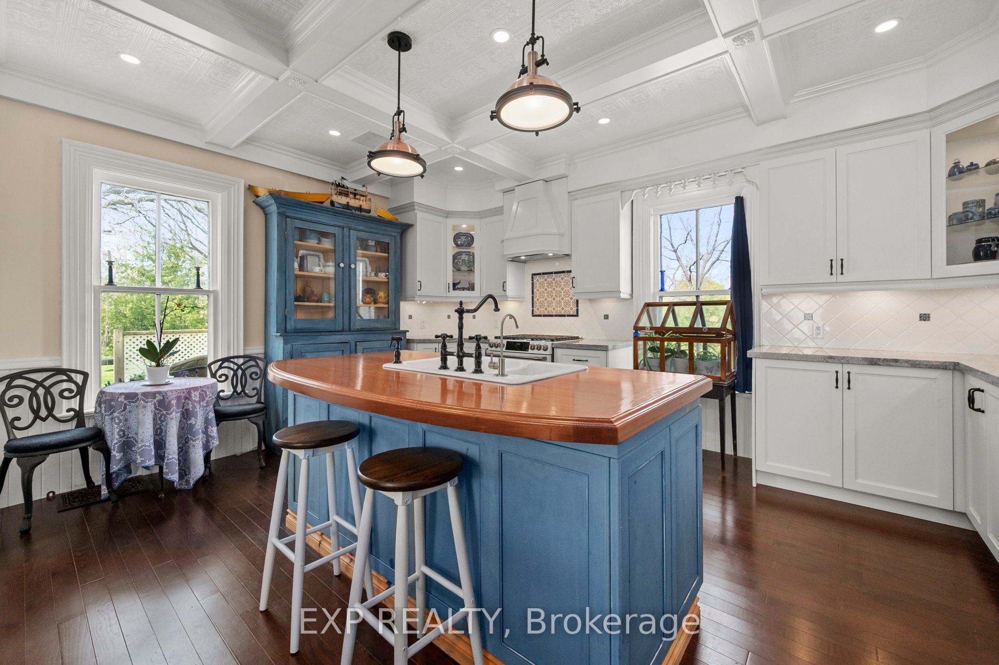 145 High Street Property Photo 16