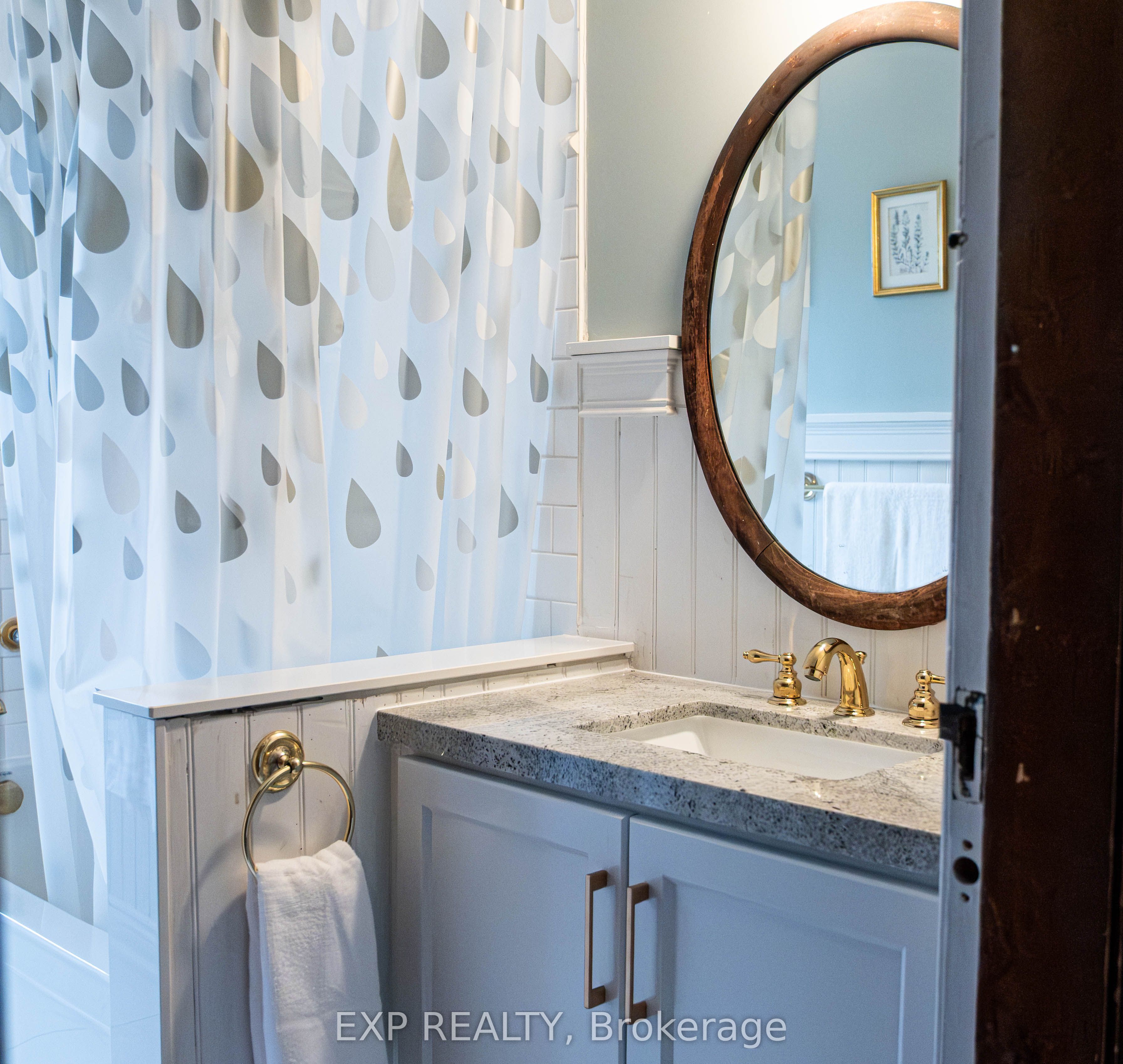 145 High Street Property Photo 29