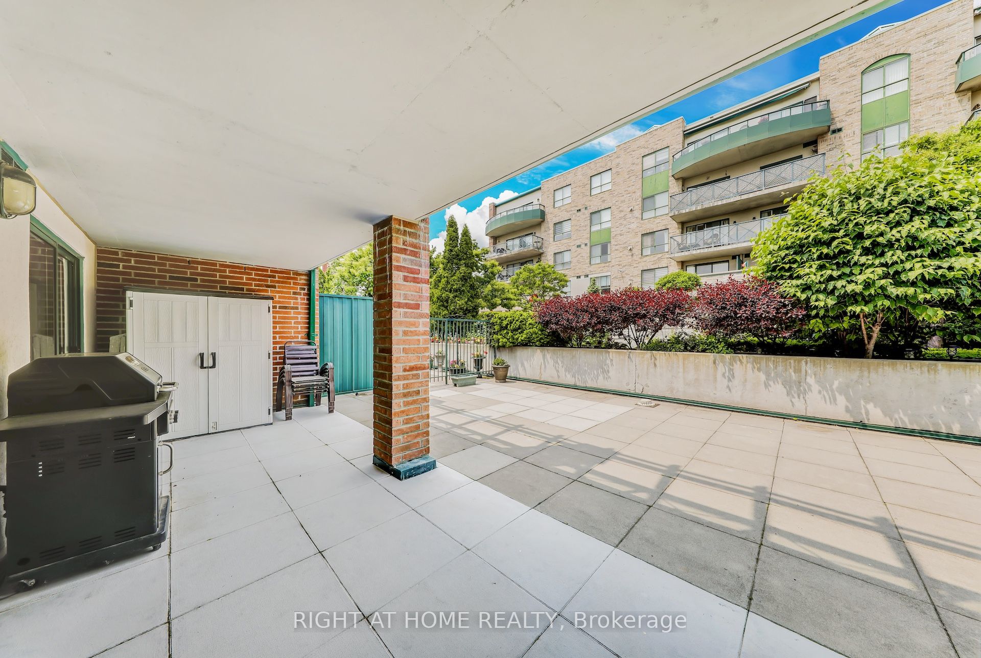 121 N Woodbridge Avenue N 221 Property Photo 32