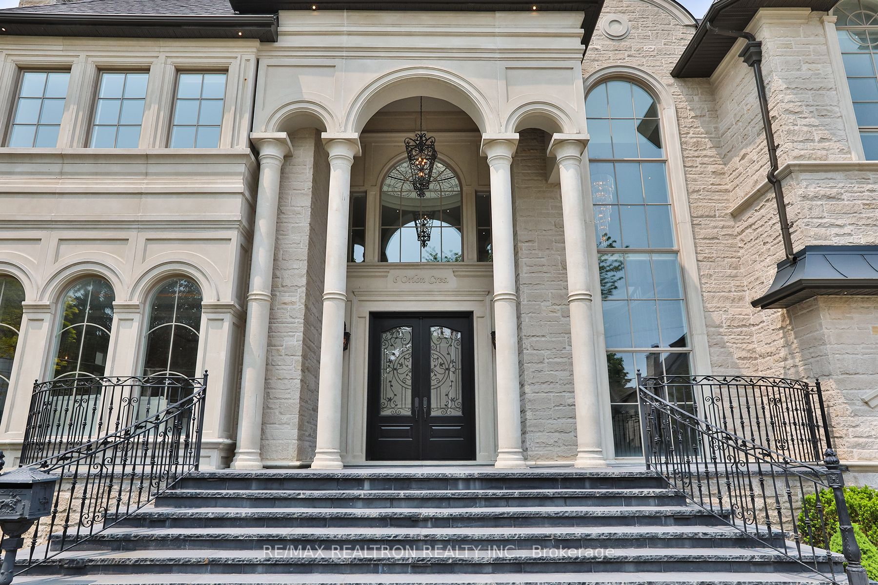 6 Orlon Crescent Property Photo 3