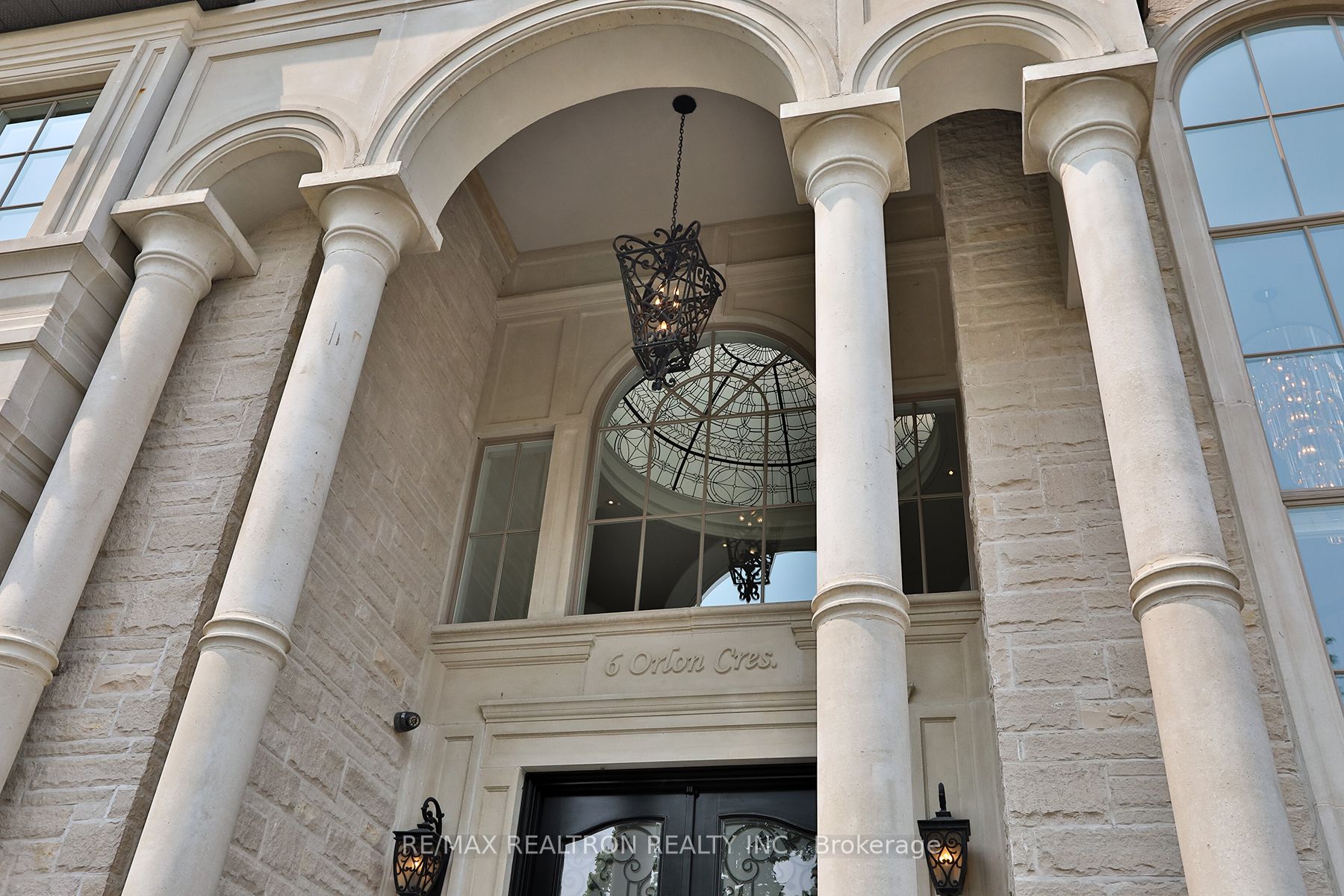 6 Orlon Crescent Property Photo 4