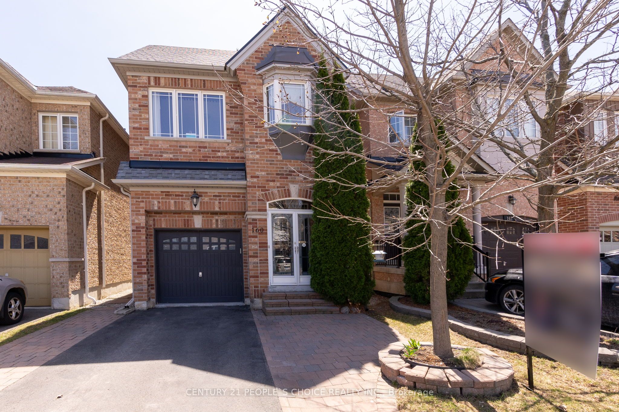 160 Carrier Crescent Property Photo 1