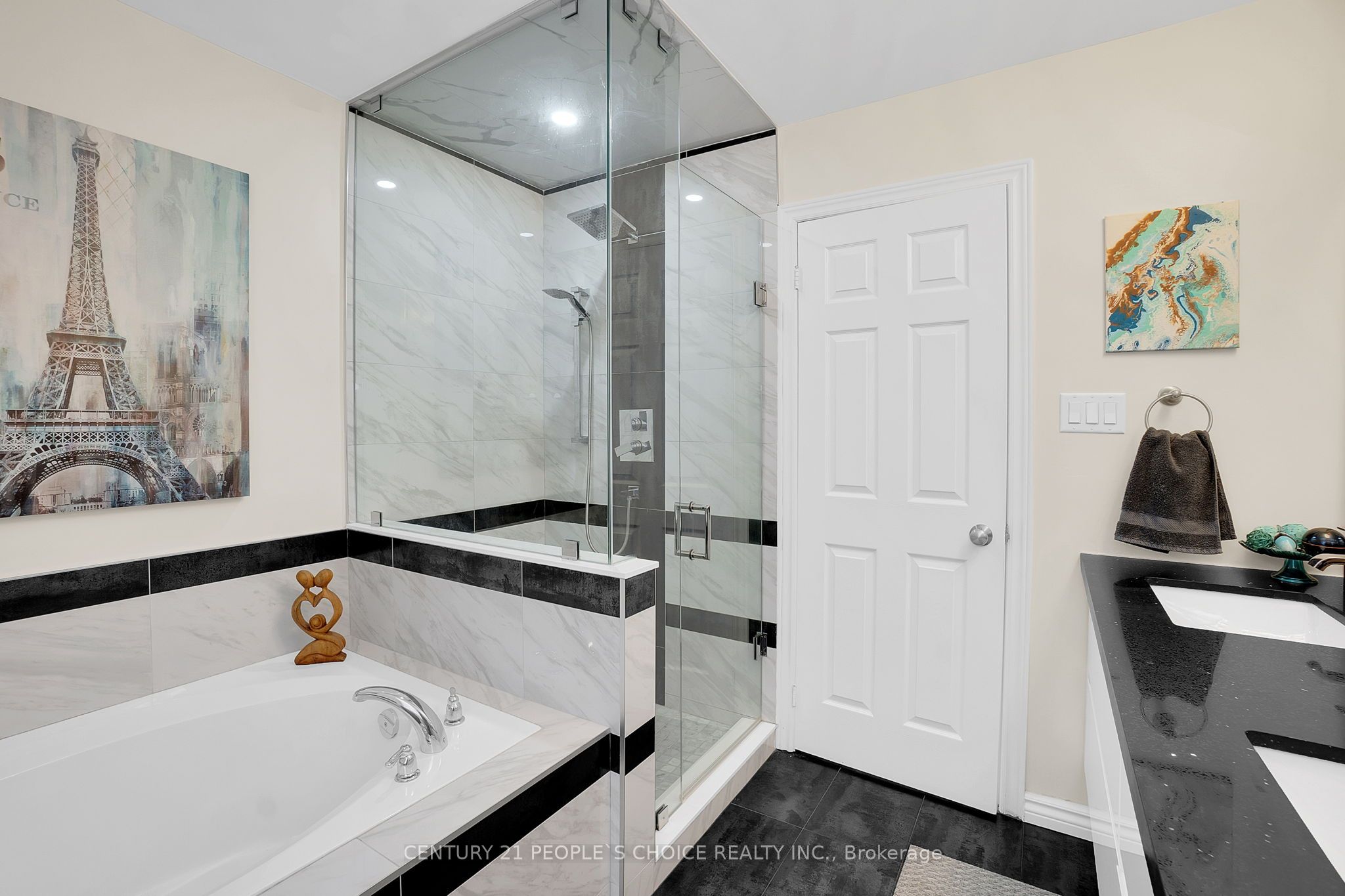 160 Carrier Crescent Property Photo 14