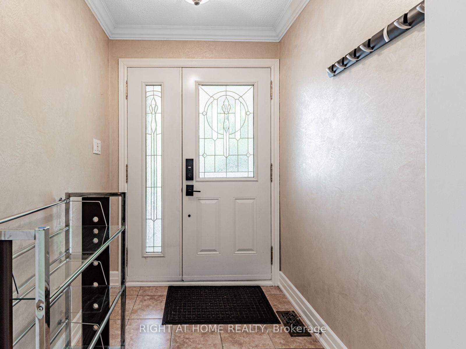 7 Point O'woods Drive Property Photo 4