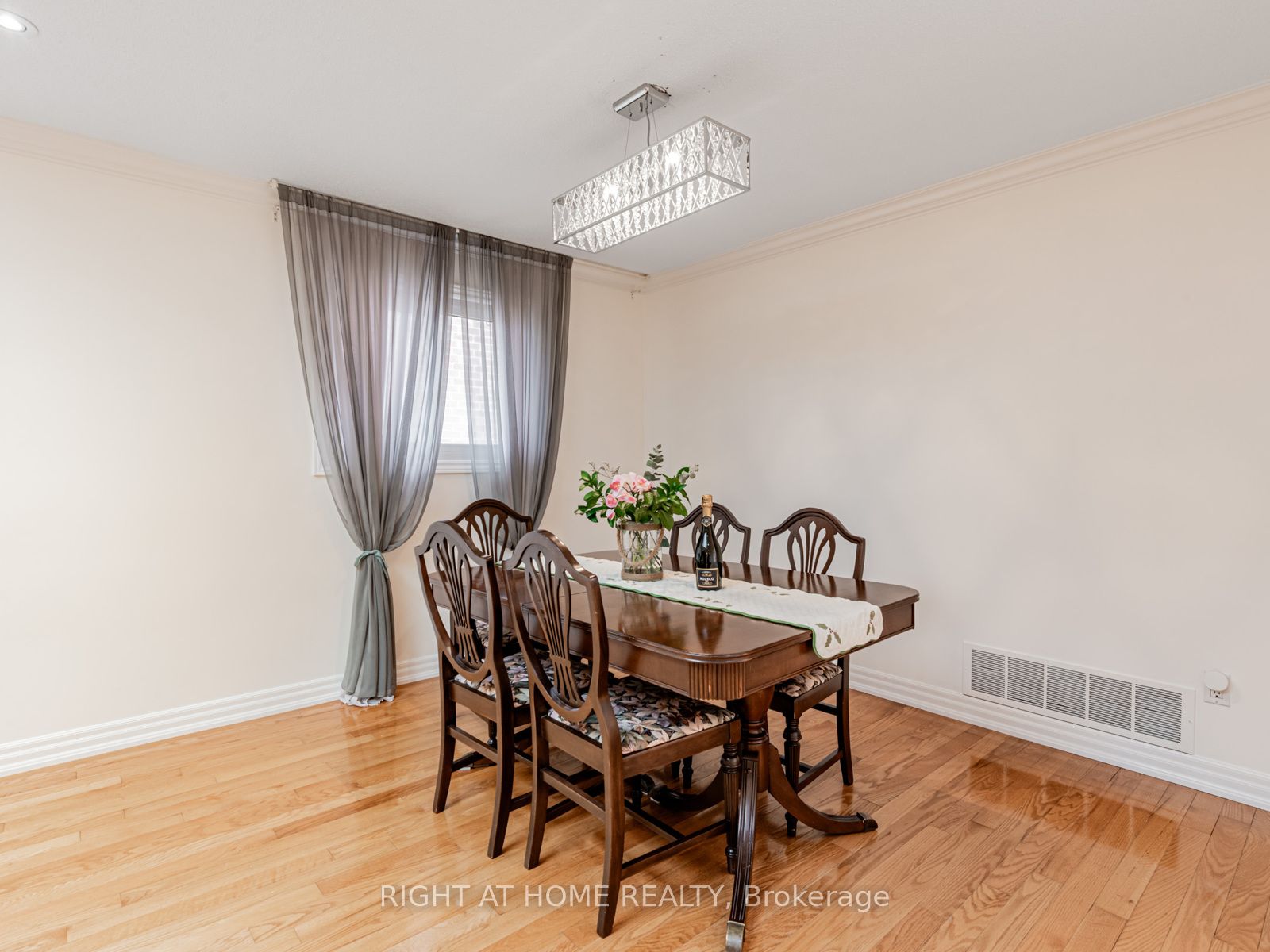 7 Point O'woods Drive Property Photo 7