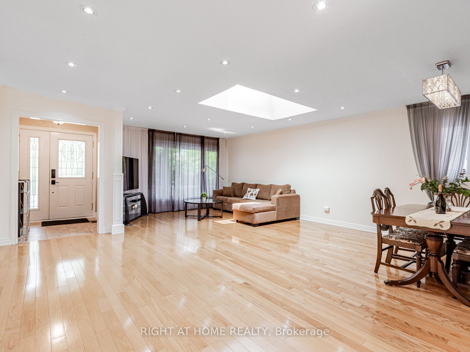 7 Point O'woods Drive Property Photo 8