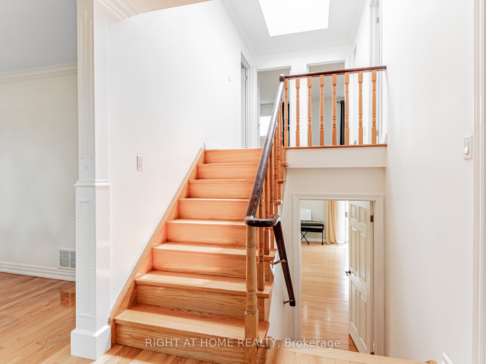 7 Point O'woods Drive Property Photo 12