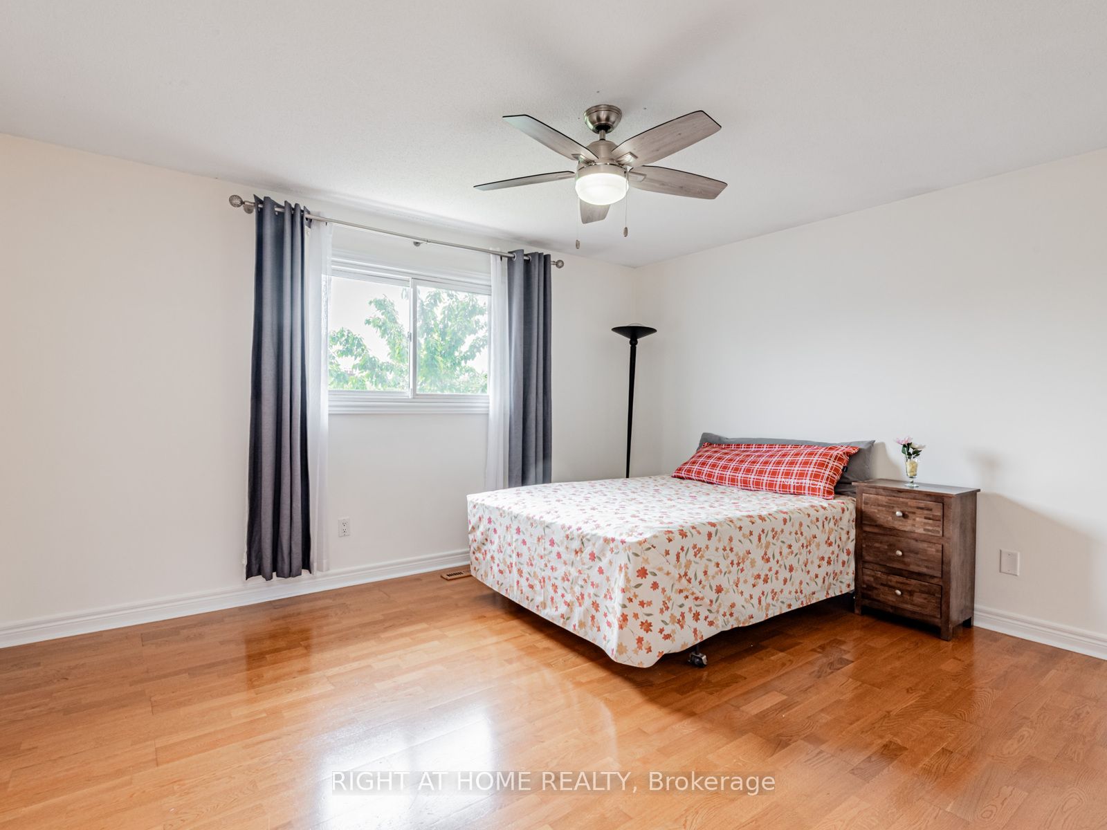 7 Point O'woods Drive Property Photo 13