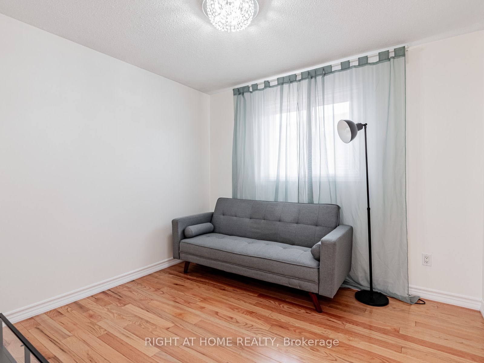 7 Point O'woods Drive Property Photo 17