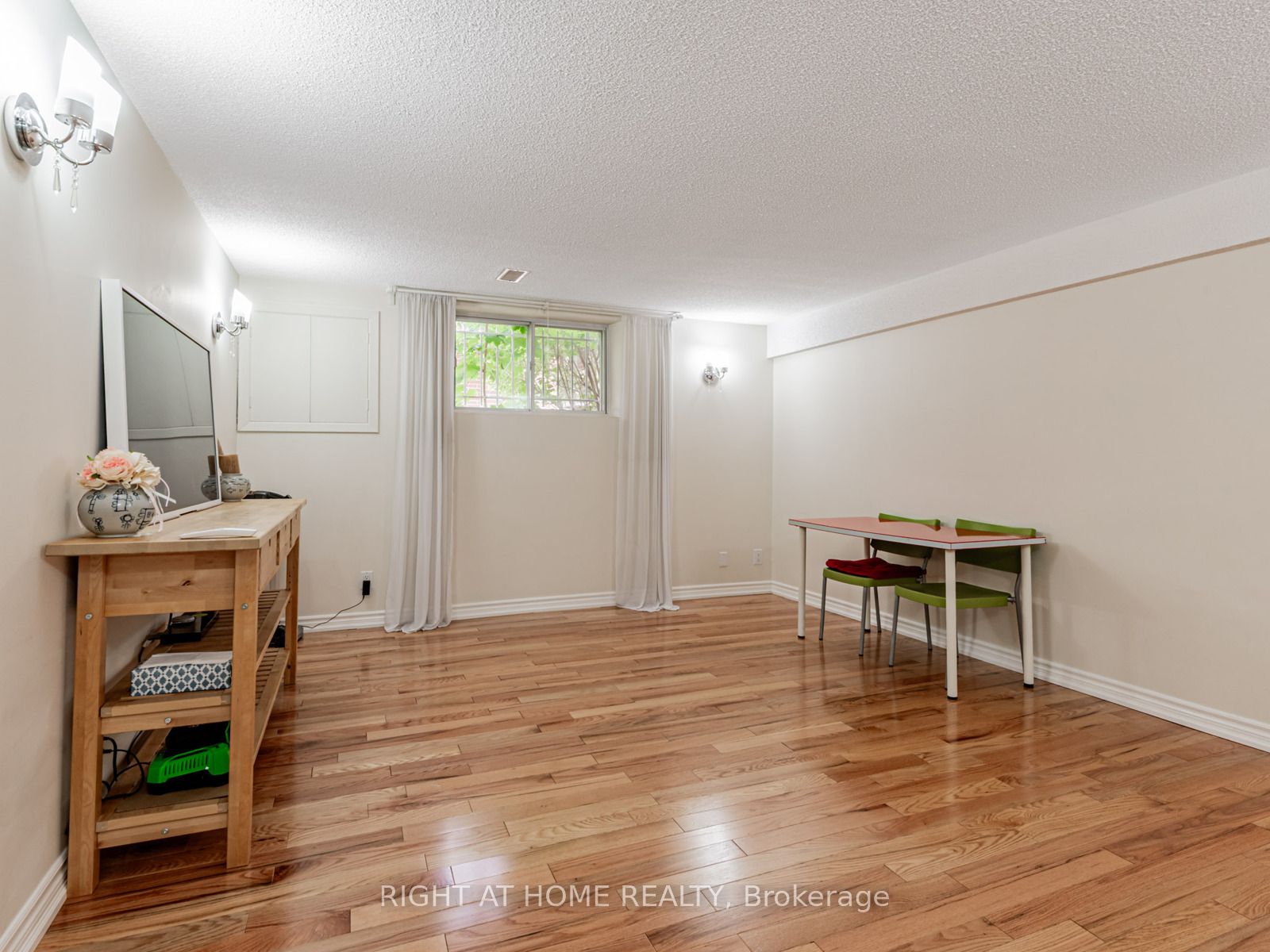 7 Point O'woods Drive Property Photo 28