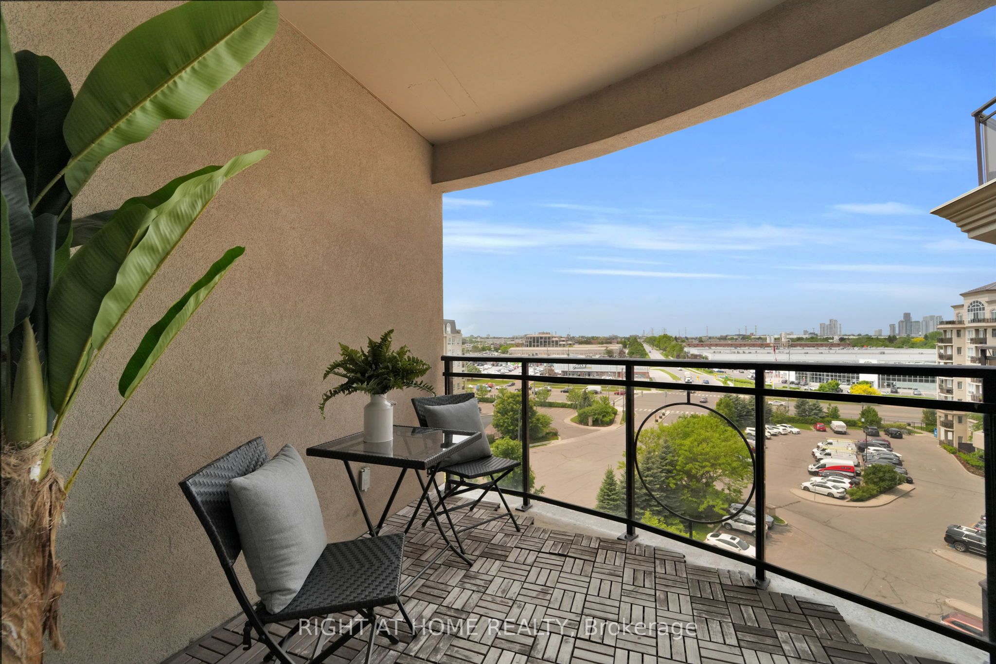 2 Maison Parc Court 710 Property Photo 18