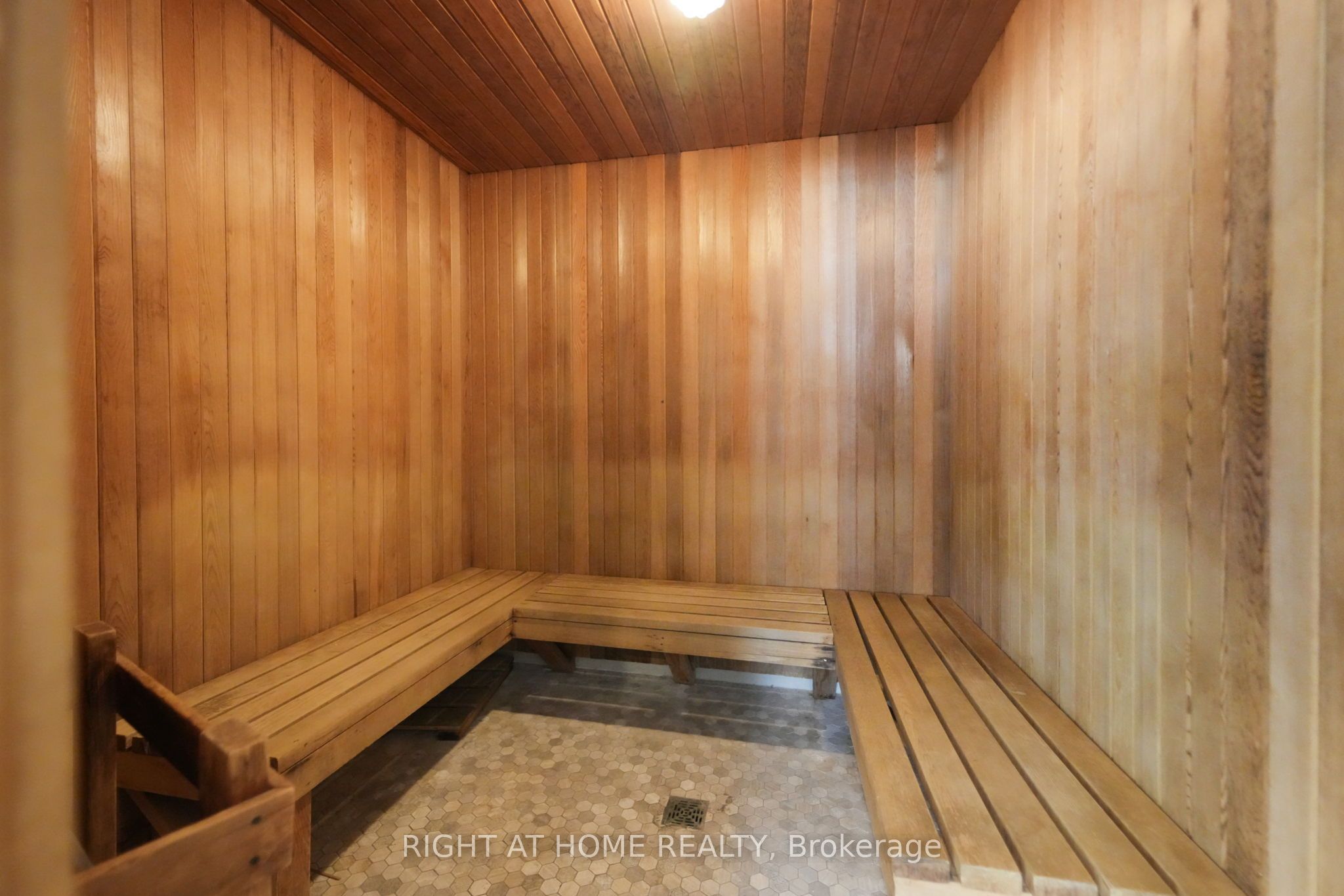 2 Maison Parc Court 710 Property Photo 22