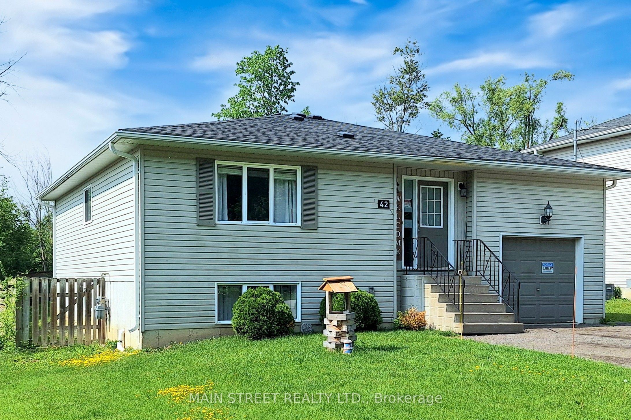 42 Evelyn Avenue Property Photo 1