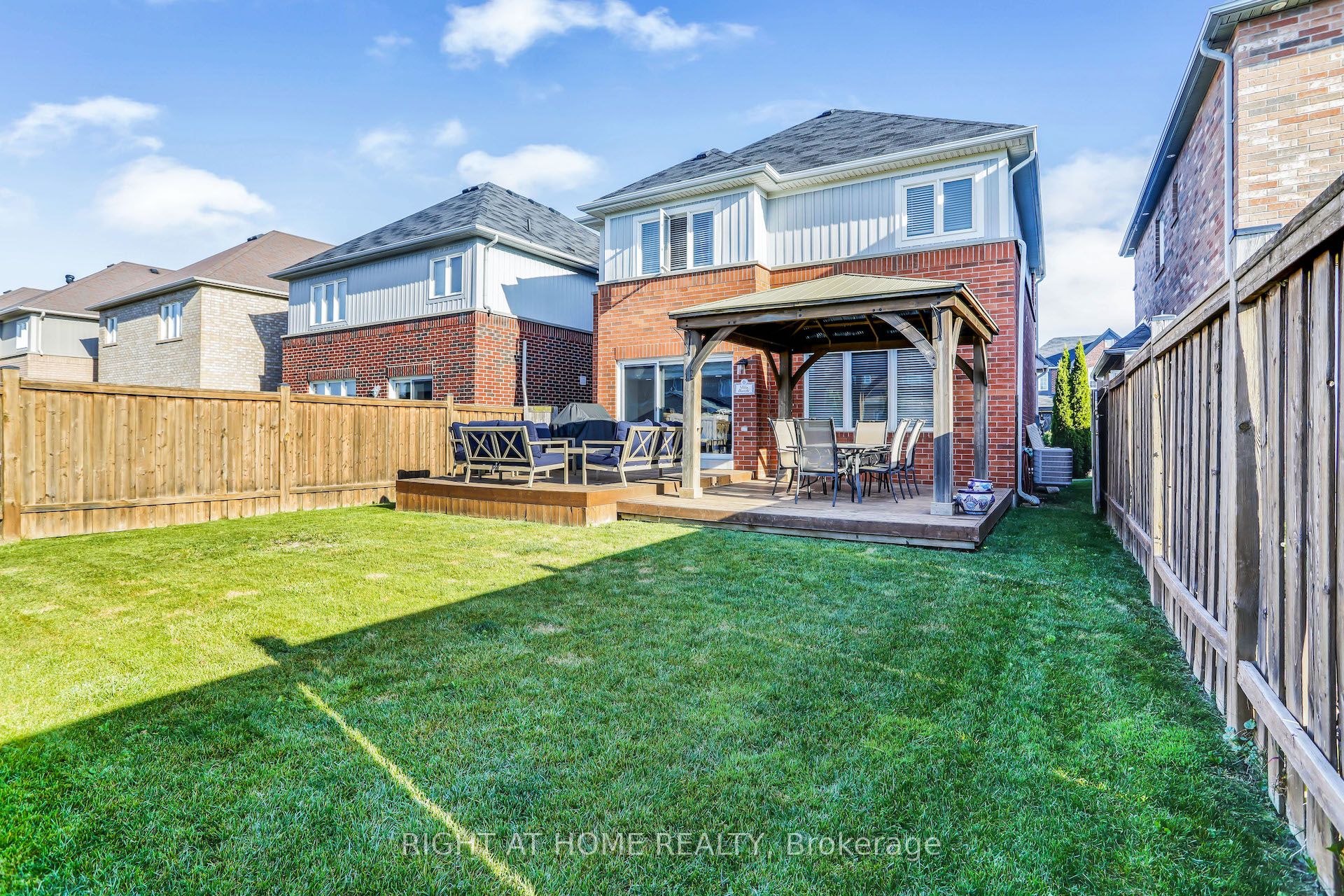 19 Amberwing Landing Property Photo 2