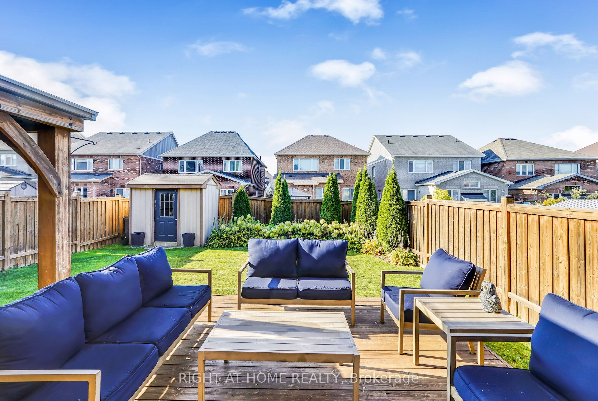 19 Amberwing Landing Property Photo 3