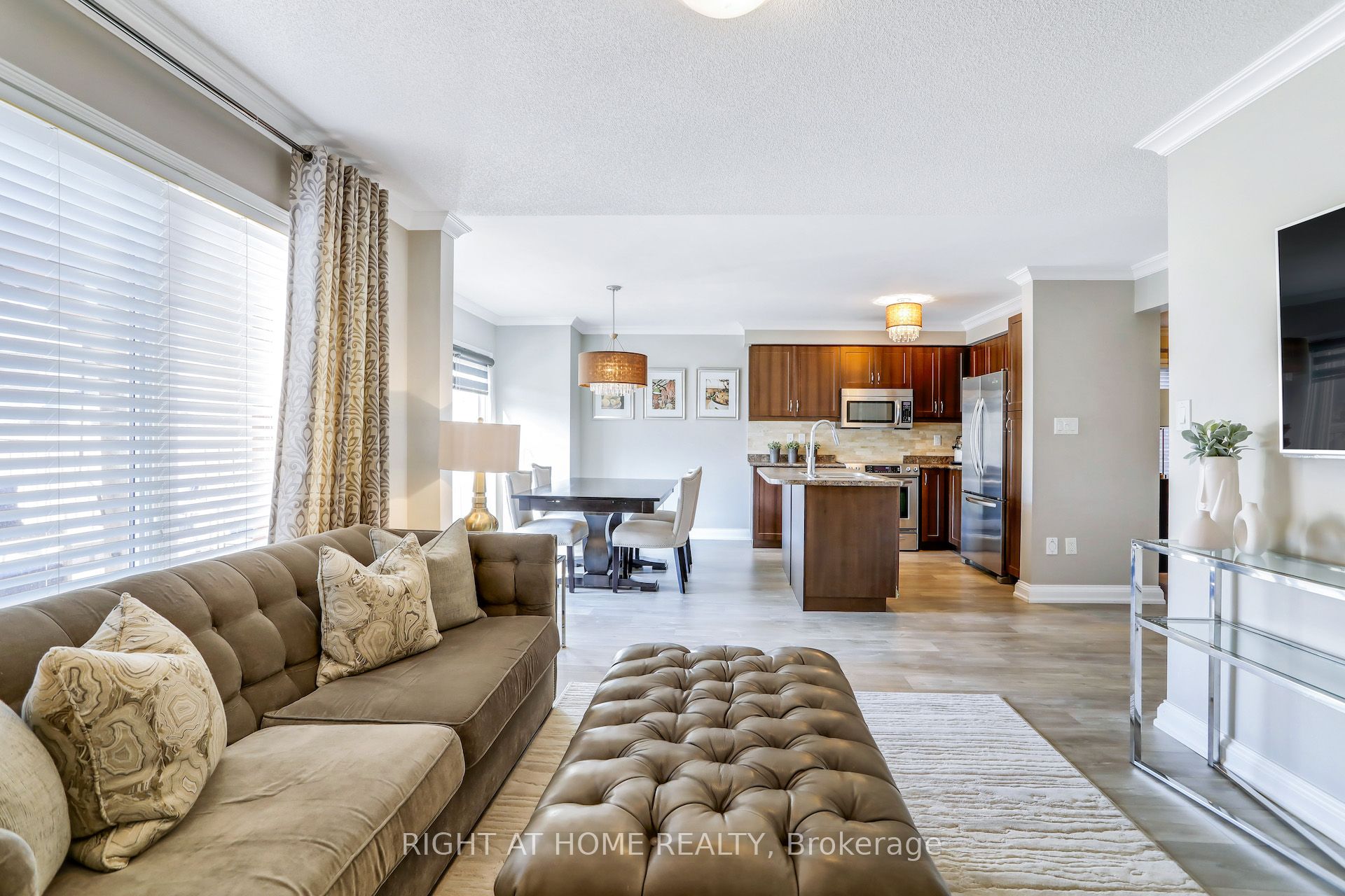 19 Amberwing Landing Property Photo 8