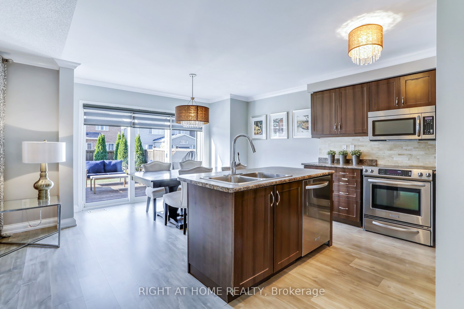 19 Amberwing Landing Property Photo 9