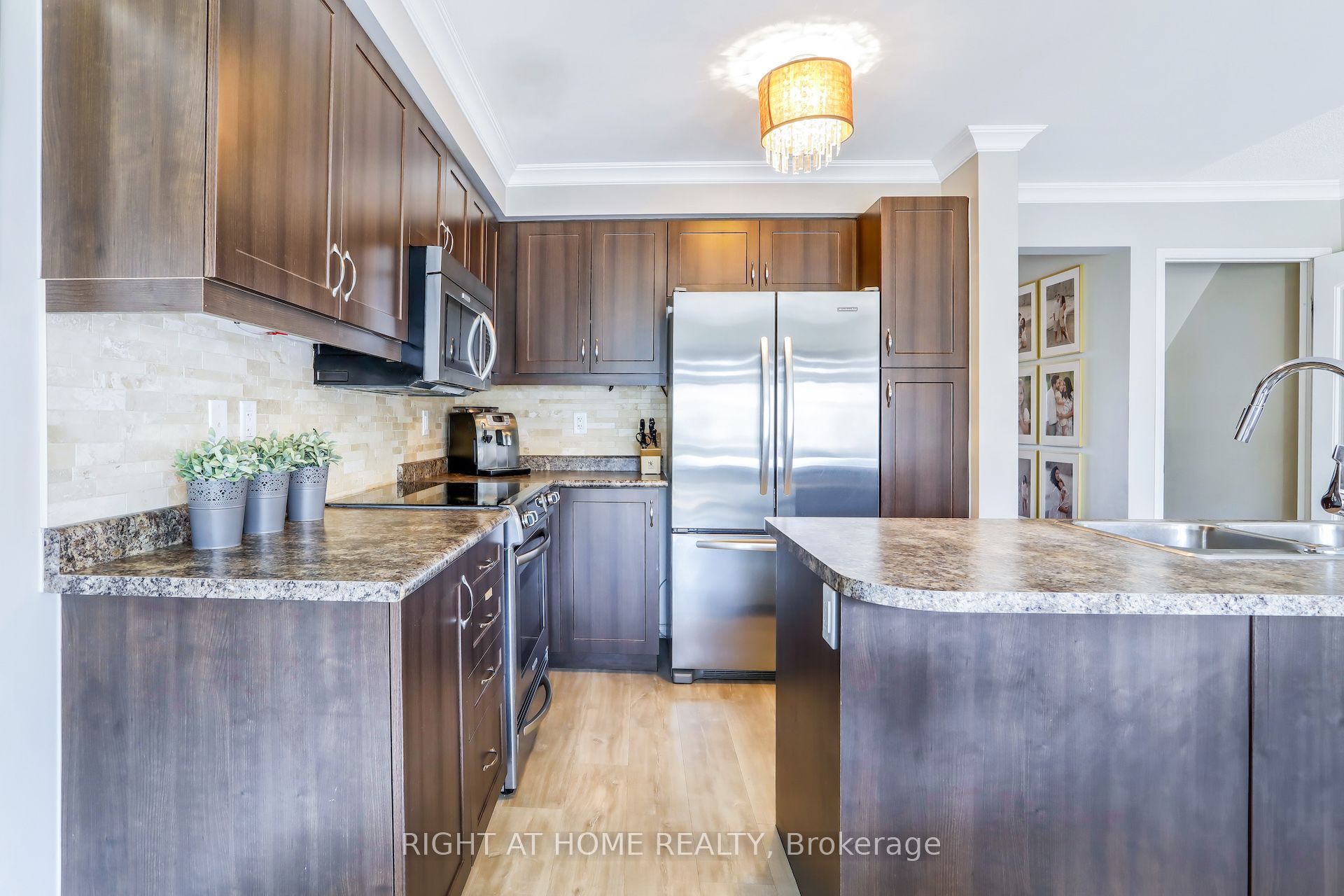 19 Amberwing Landing Property Photo 11