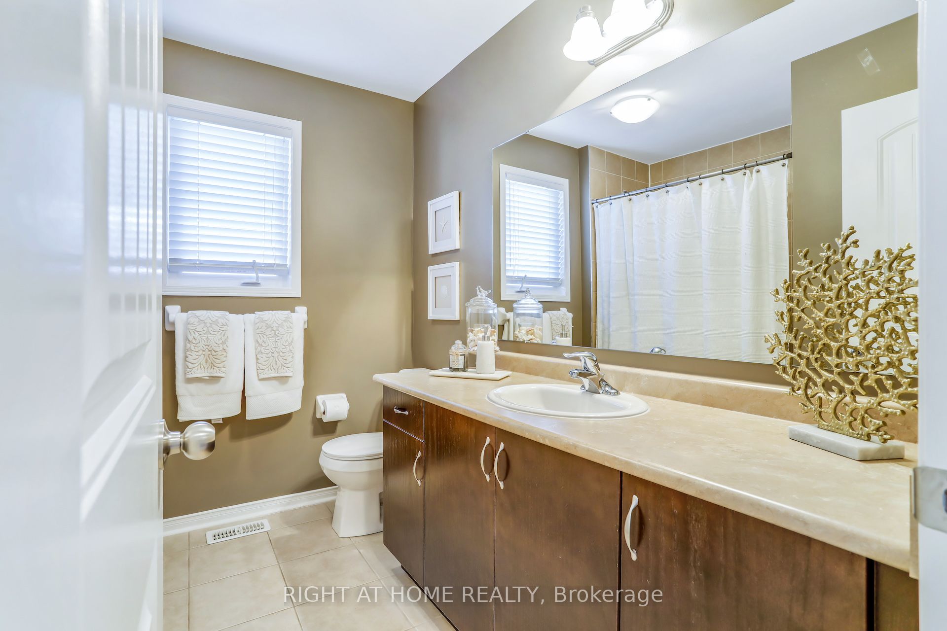 19 Amberwing Landing Property Photo 19