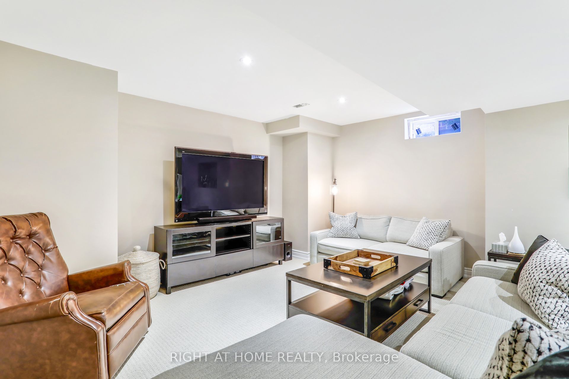 19 Amberwing Landing Property Photo 25