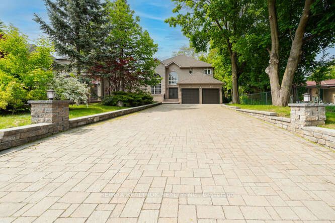 82 Naughton Drive Property Photo 1