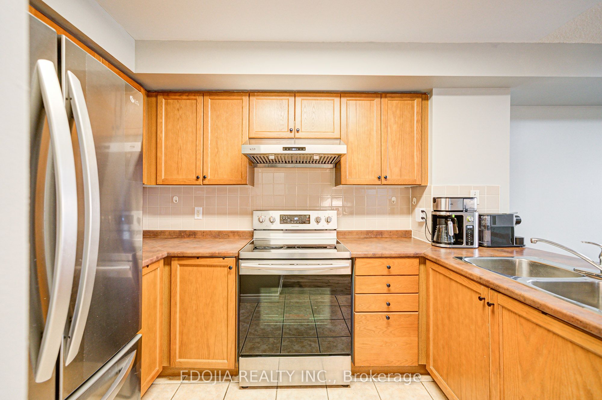 #506 - 25 Times Avenue Property Photo 12