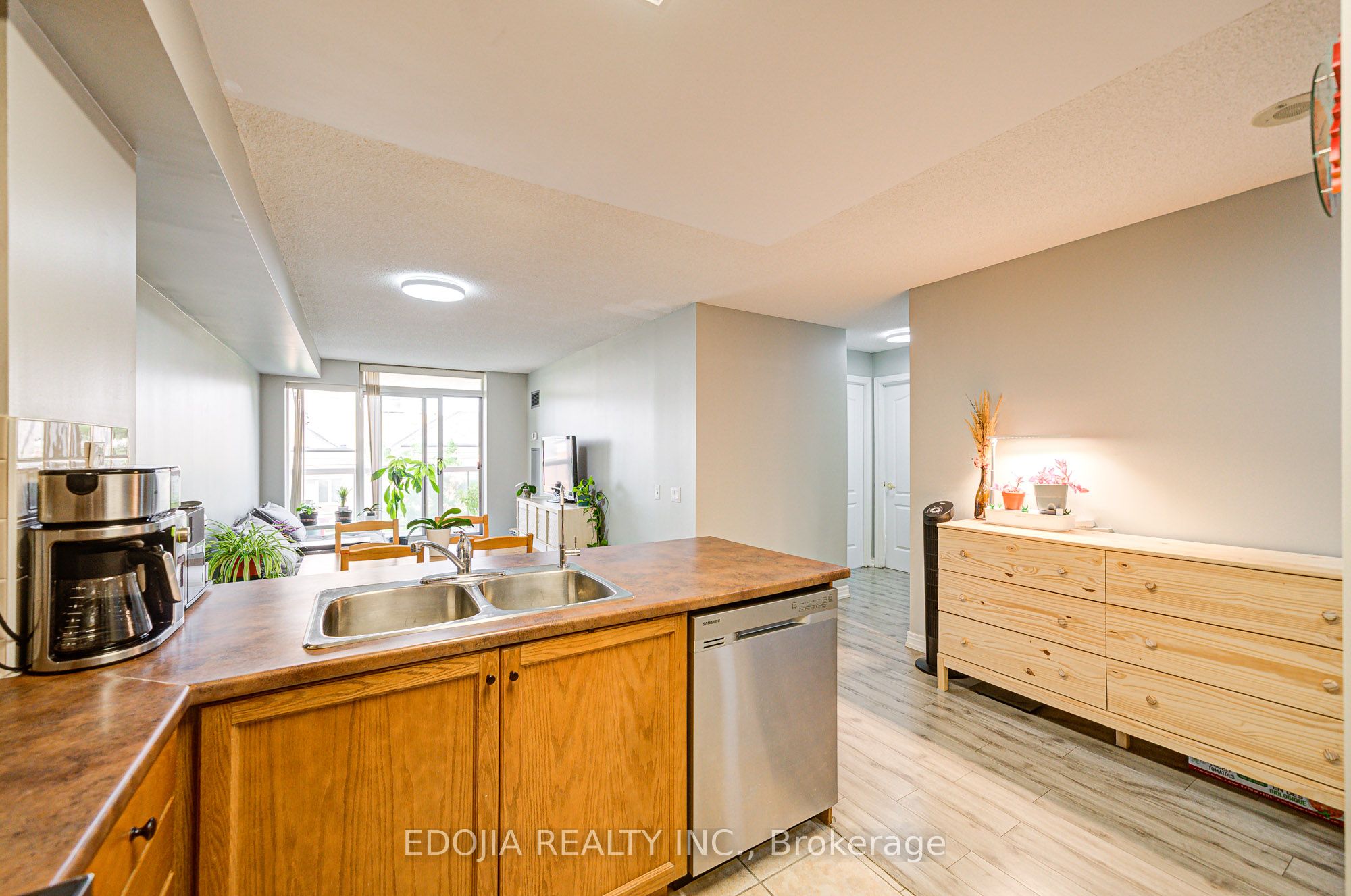 #506 - 25 Times Avenue Property Photo 13