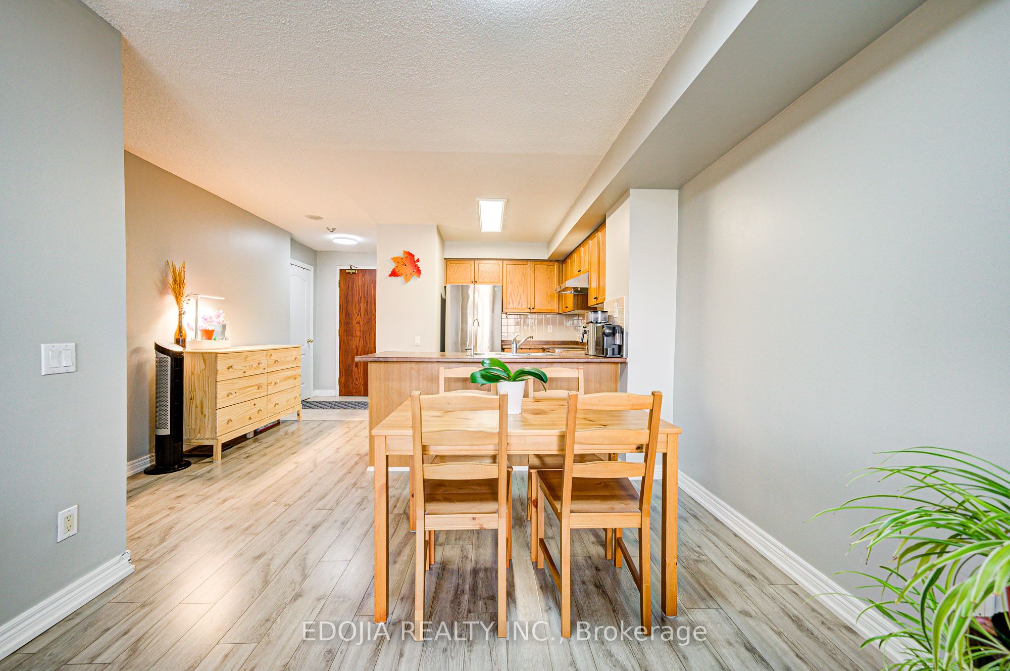 #506 - 25 Times Avenue Property Photo 16