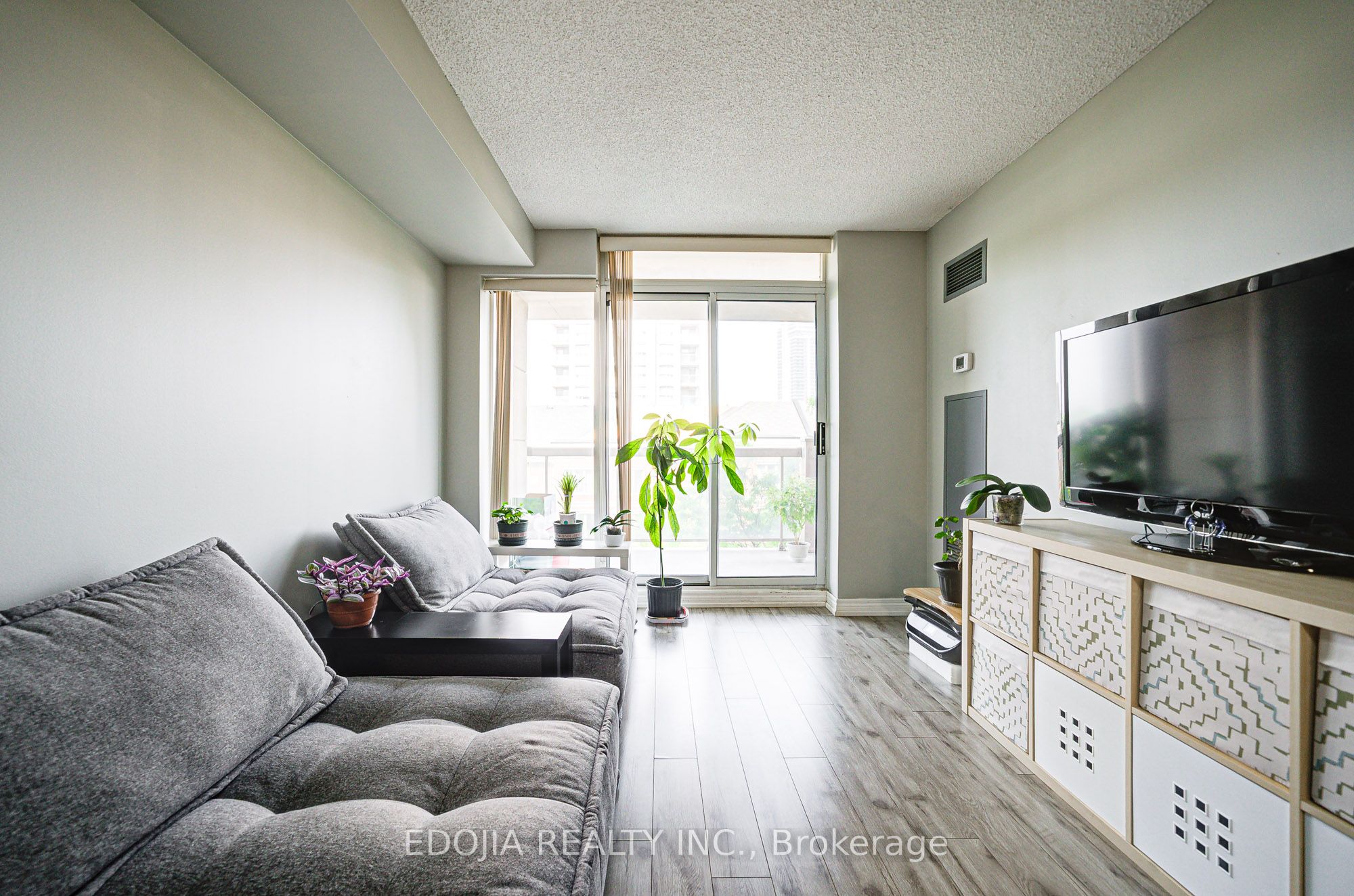 #506 - 25 Times Avenue Property Photo 19