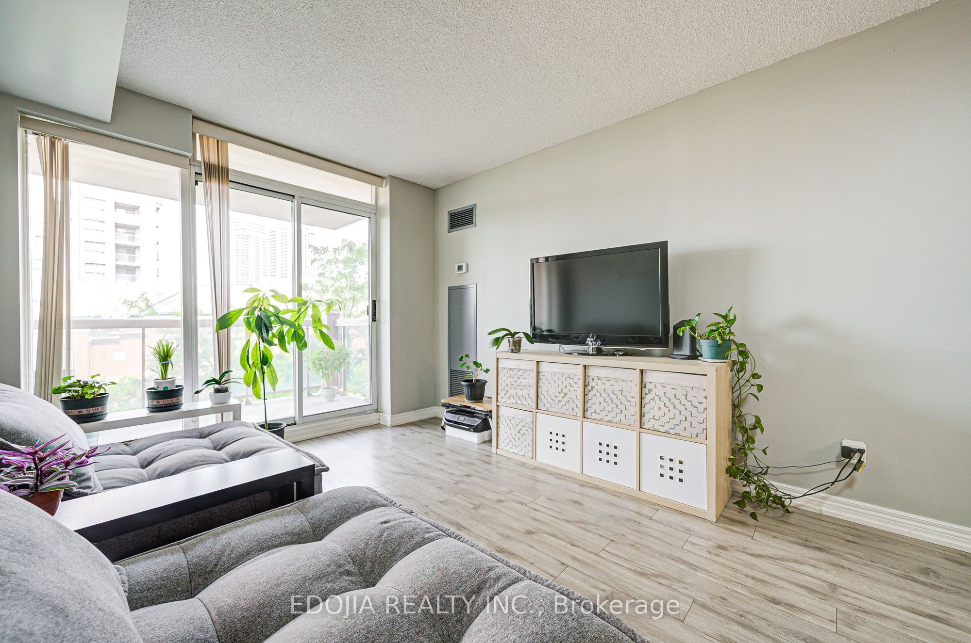 #506 - 25 Times Avenue Property Photo 20
