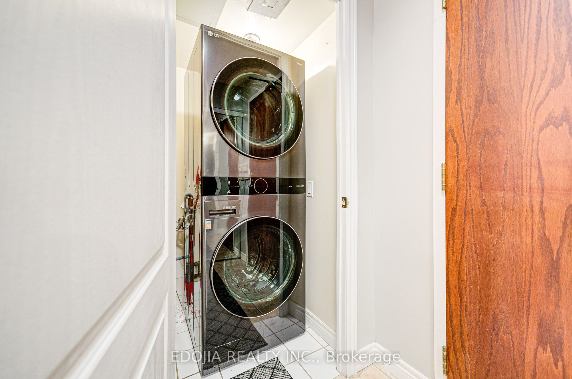 #506 - 25 Times Avenue Property Photo 23