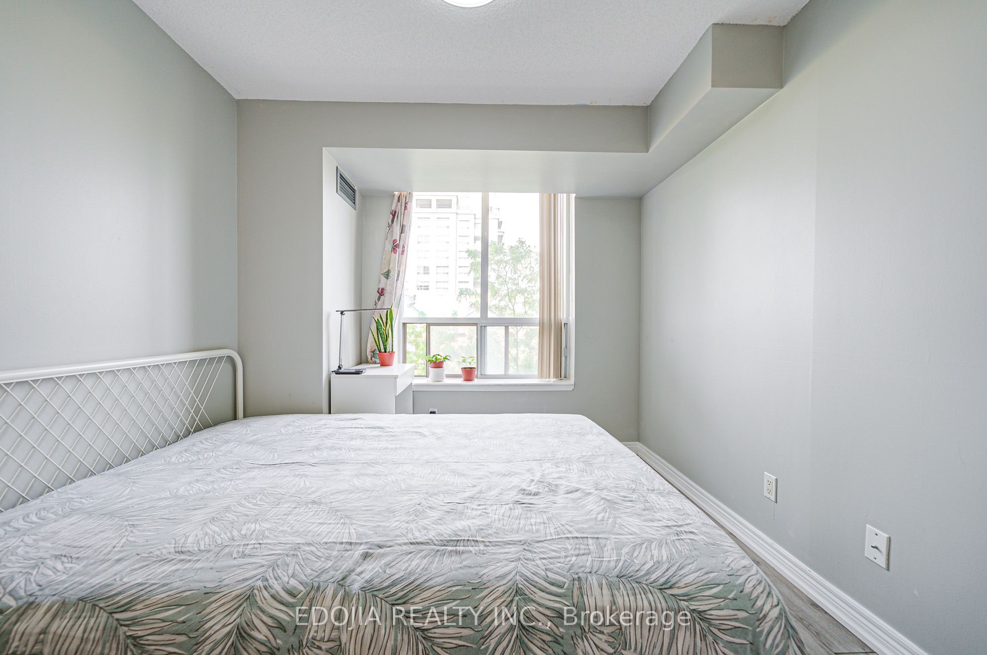 #506 - 25 Times Avenue Property Photo 26