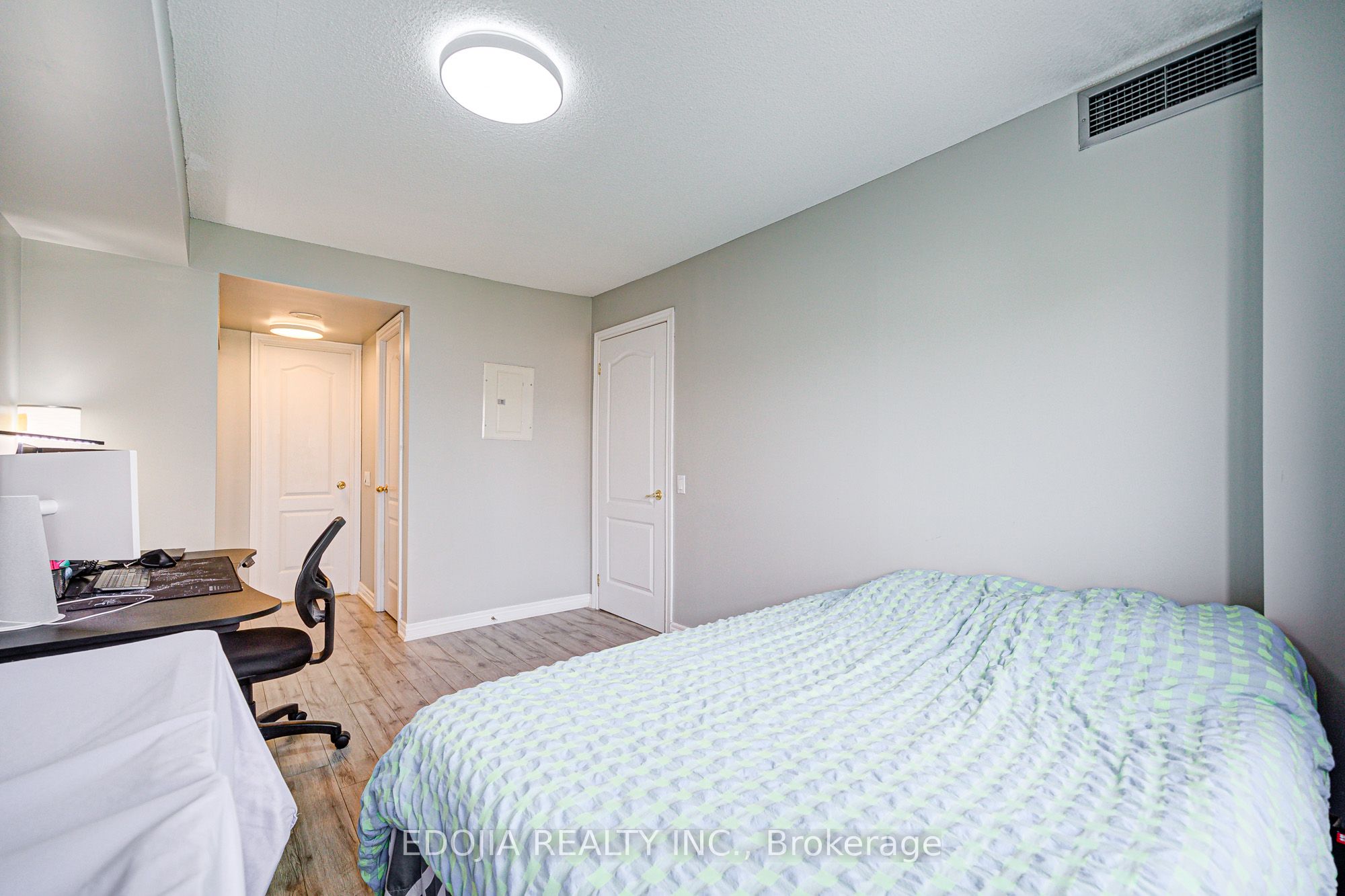 #506 - 25 Times Avenue Property Photo 32