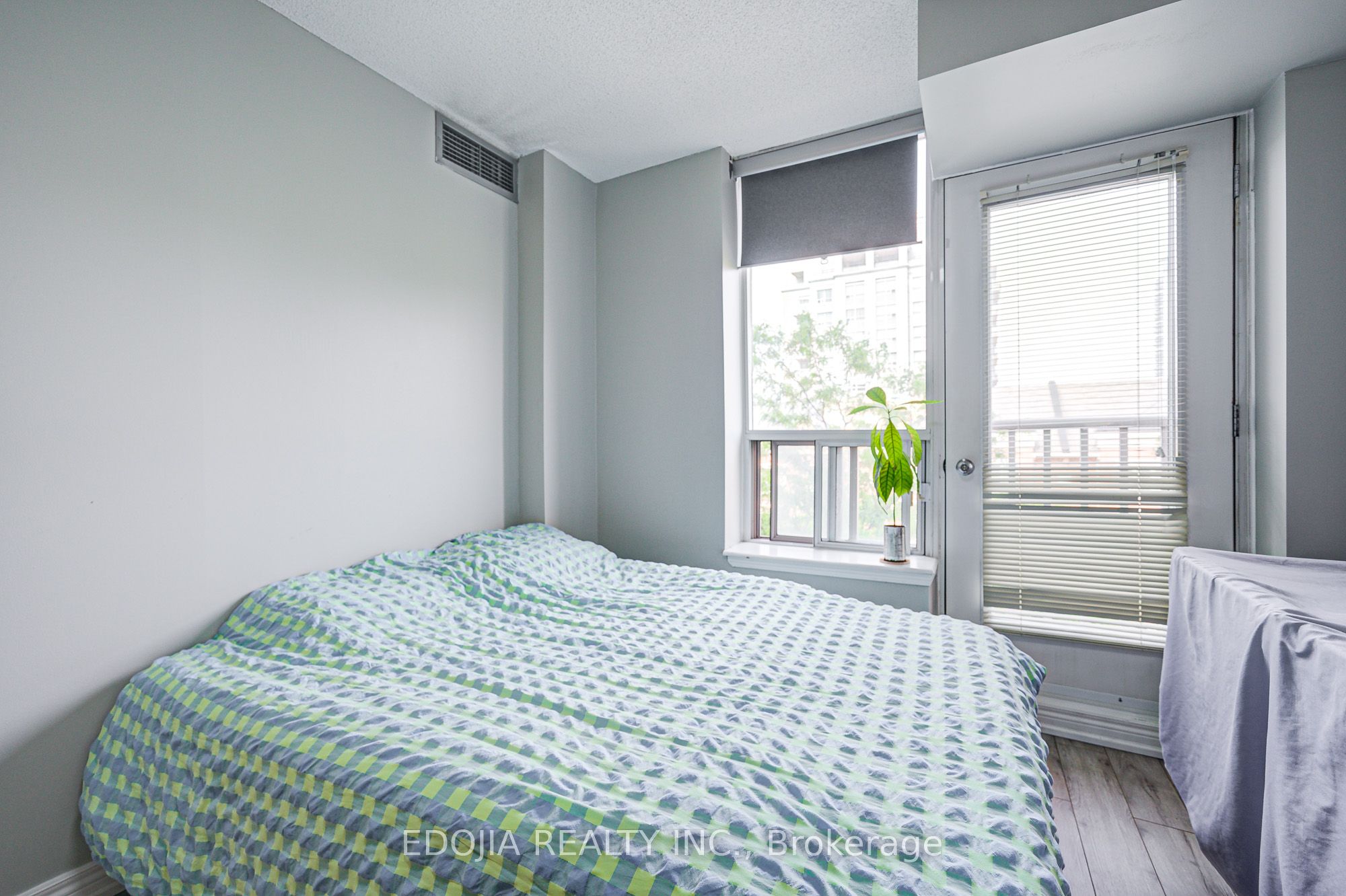 #506 - 25 Times Avenue Property Photo 34