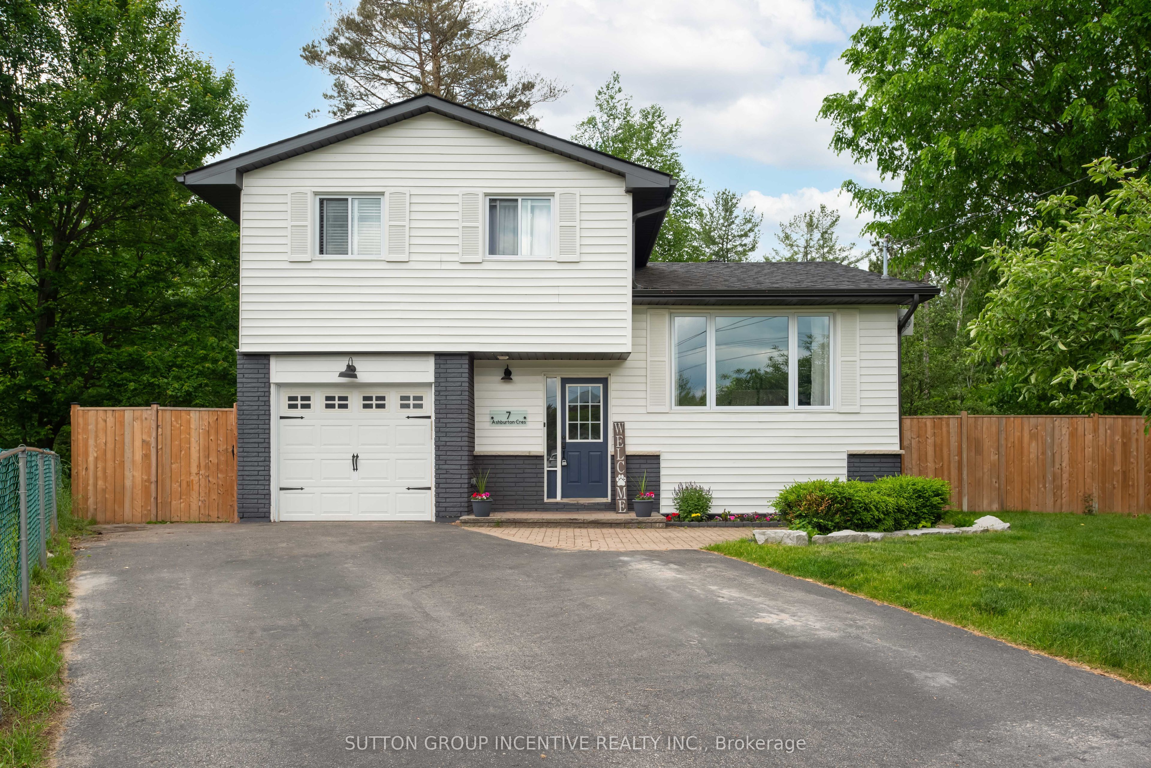 7 Ashburton Cres Property Photo 1