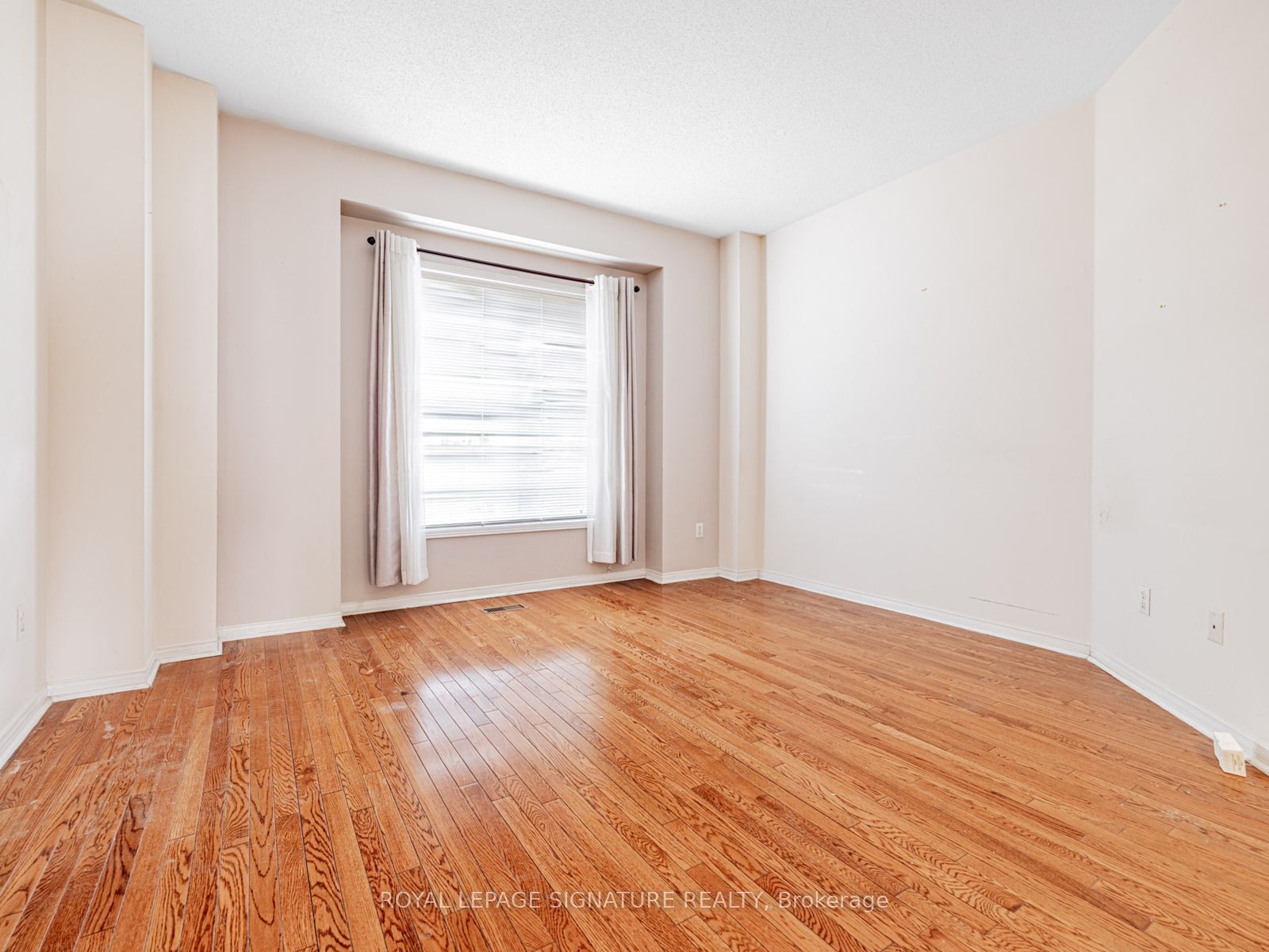 23 Observatory Lane 100 Property Photo 4