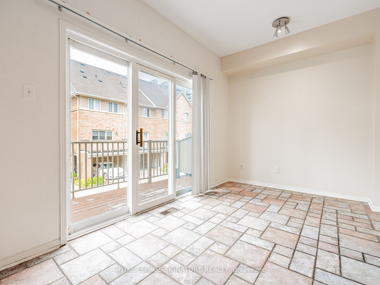 23 Observatory Lane 100 Property Photo 14