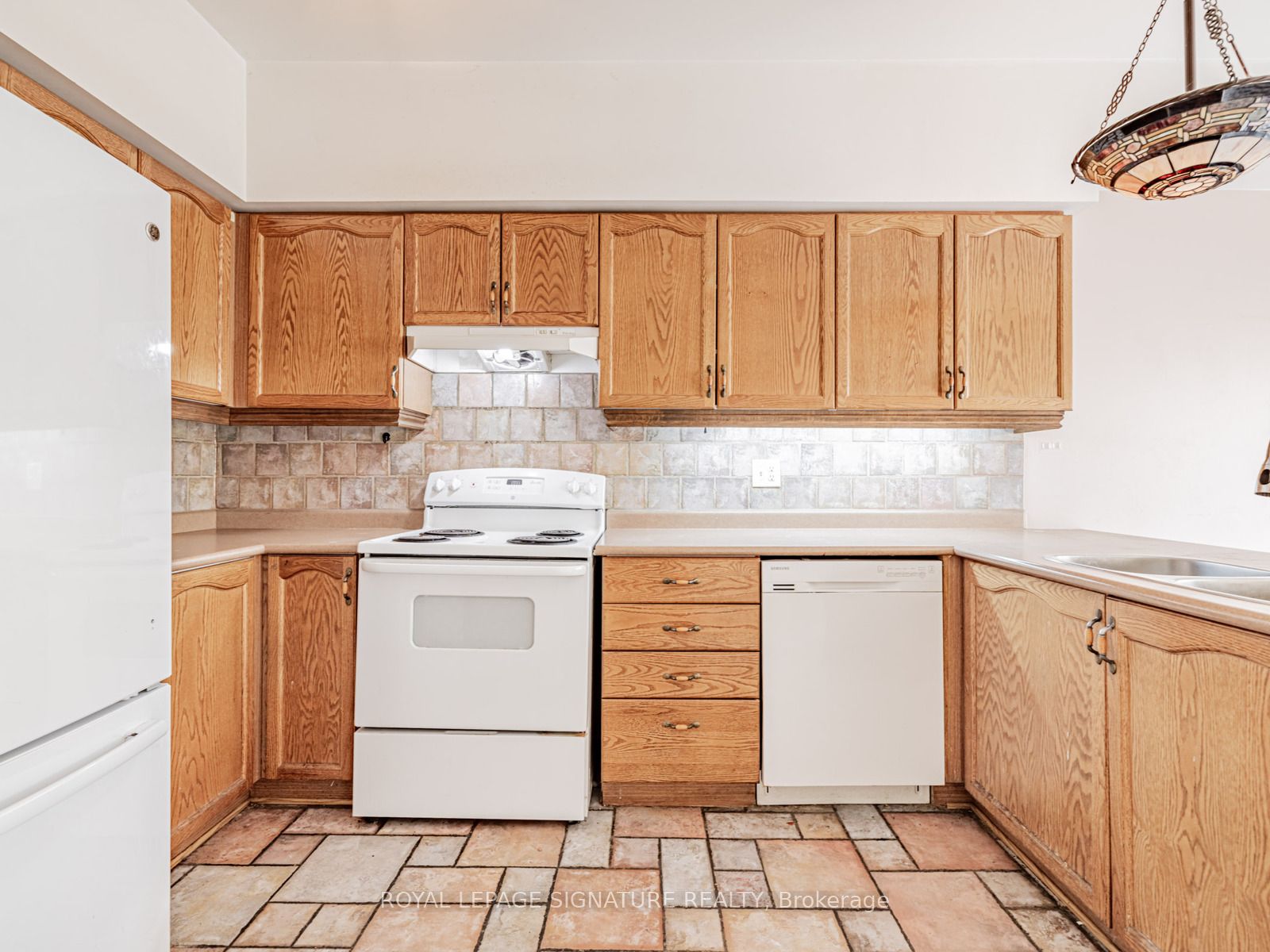 23 Observatory Lane 100 Property Photo 21