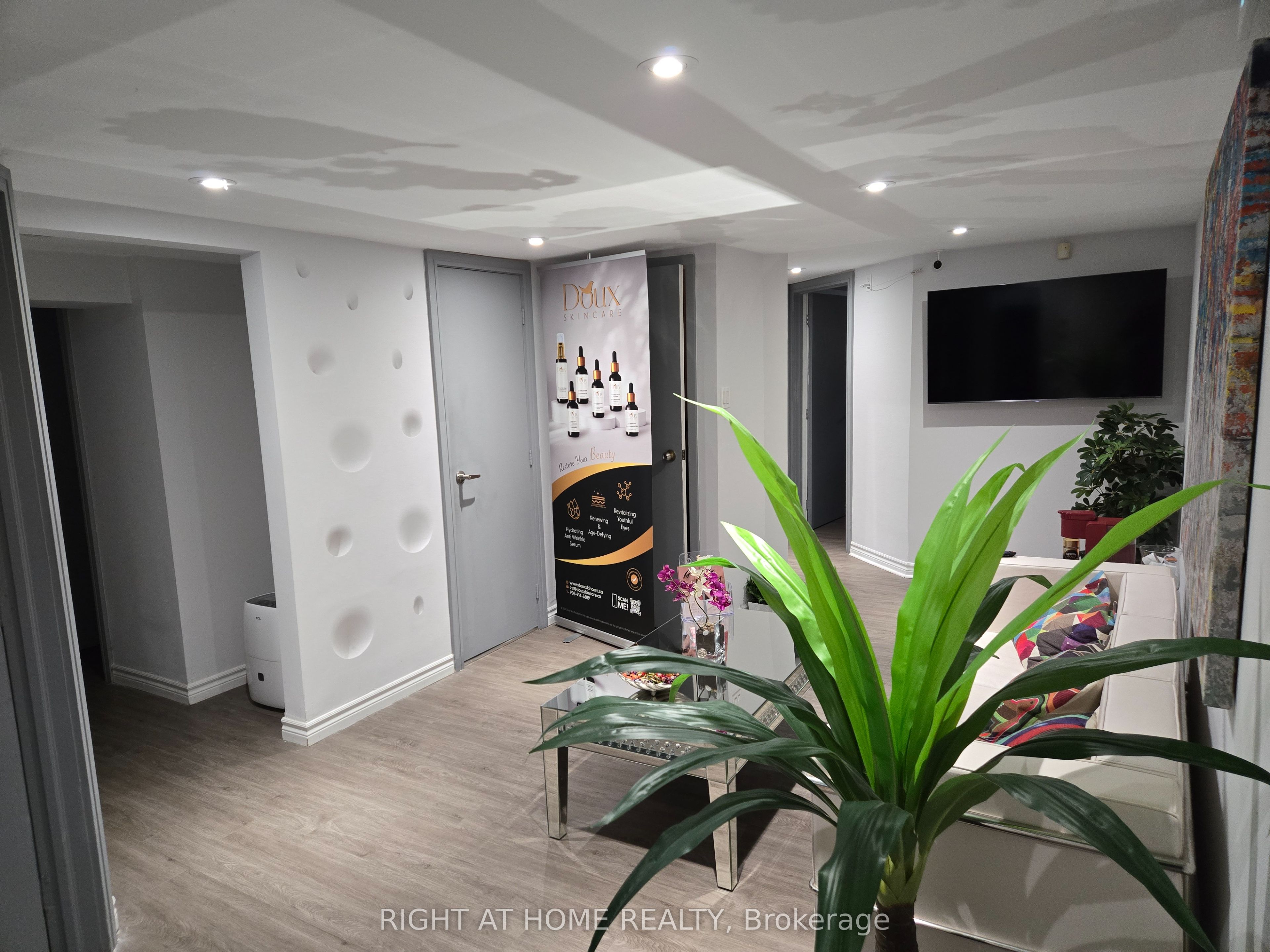 10014 Yonge Street N Basment Property Photo 3