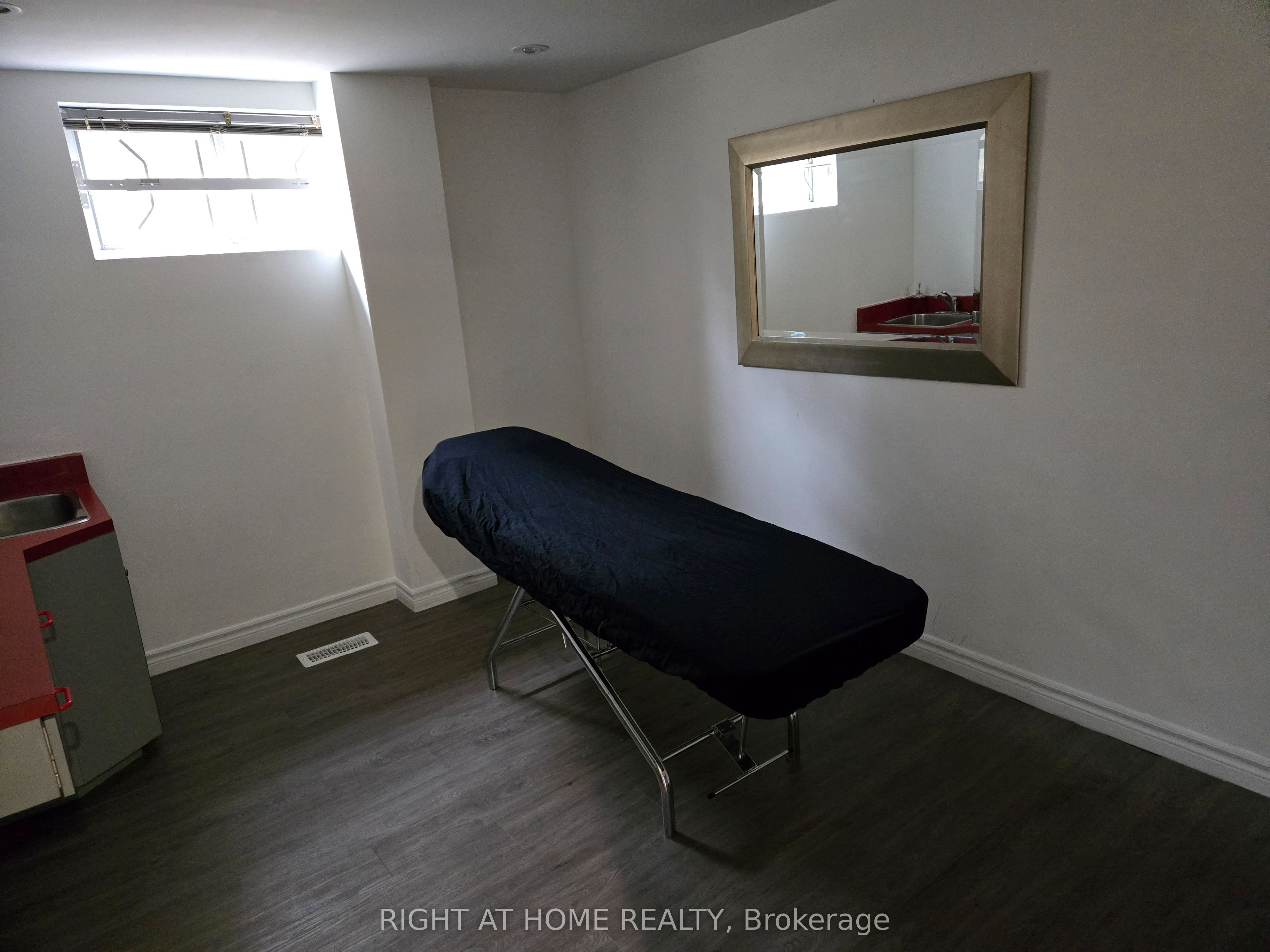 10014 Yonge Street N Basment Property Photo 9