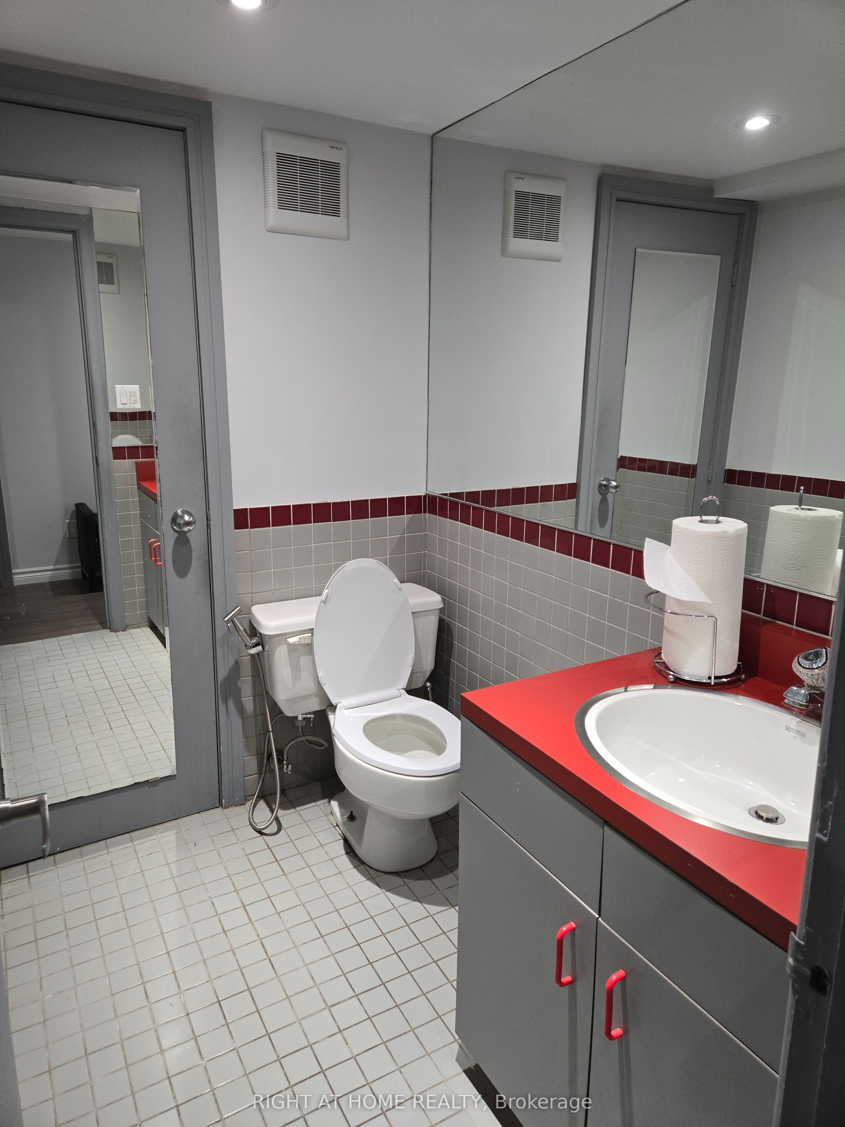 10014 Yonge Street N Basment Property Photo 10