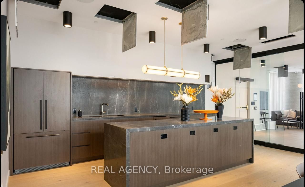 1000 Portage Parkway 3008 Property Photo 9