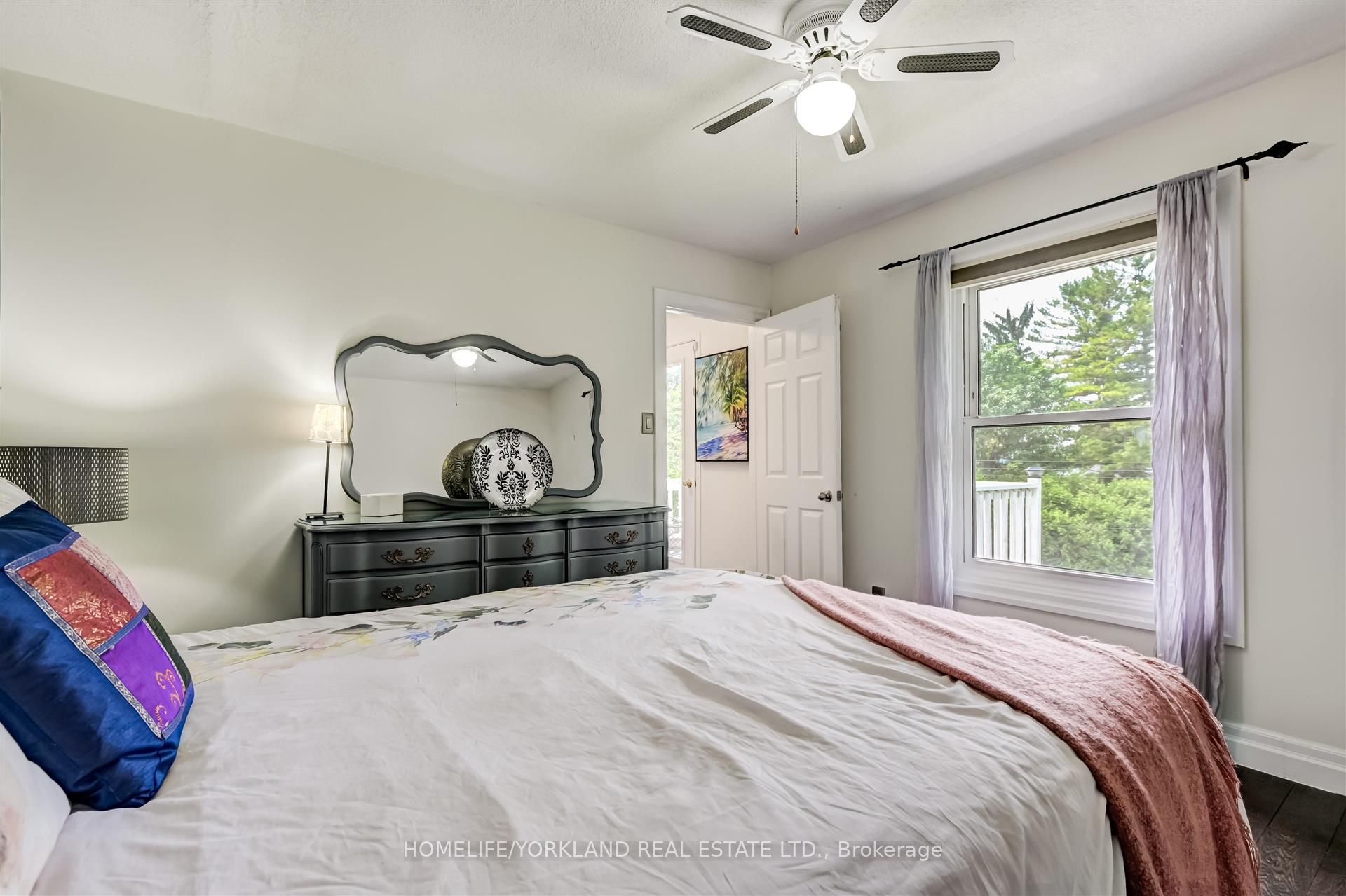 101 Lake Drive N Property Photo 15