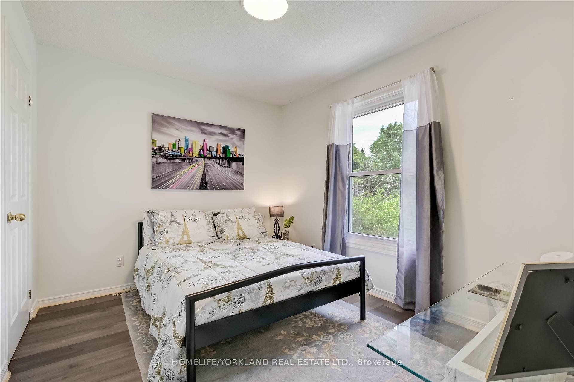101 Lake Drive N Property Photo 17
